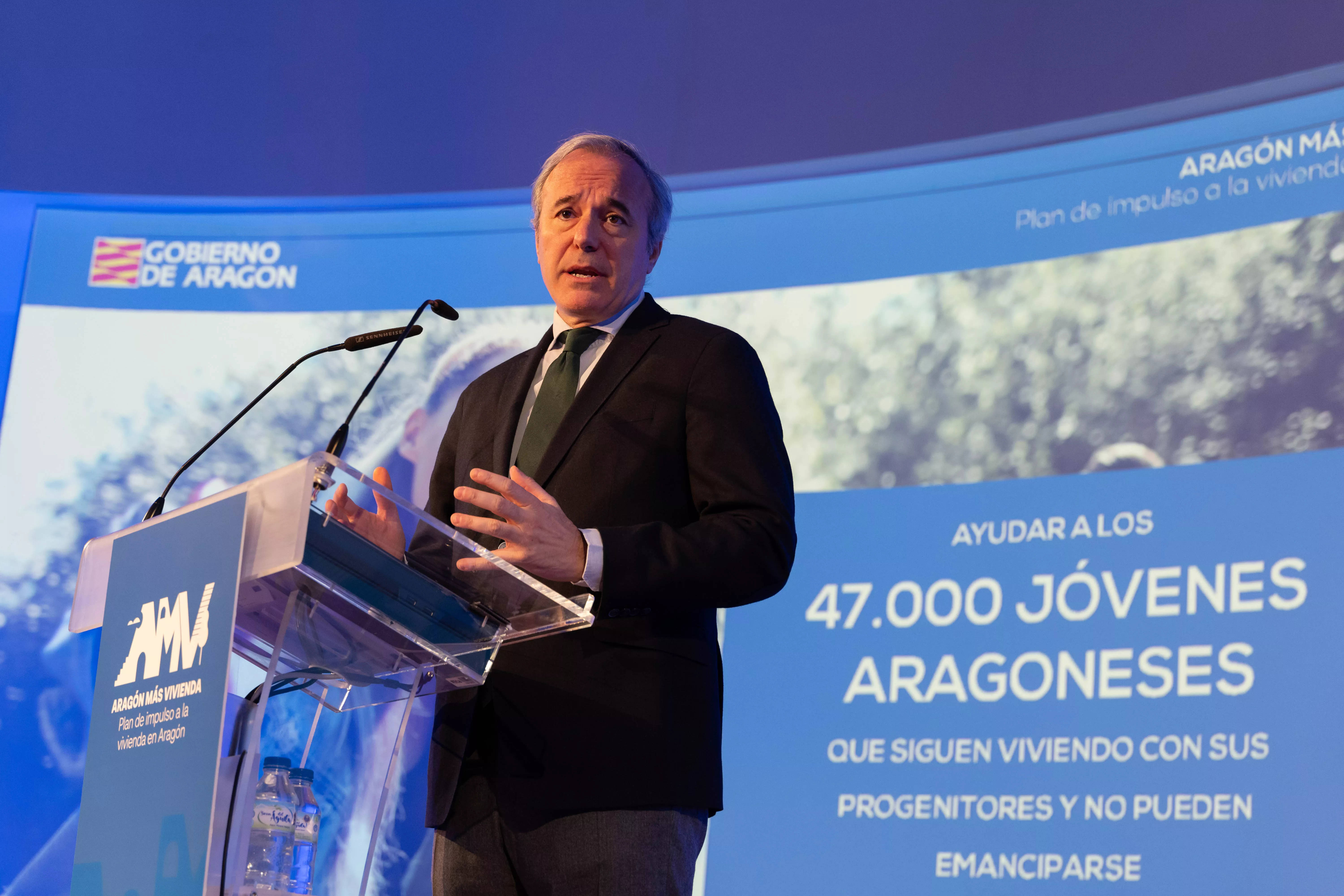 Jorge Azcón en la presentación del Plan de Aragón Más Vivienda 2024-2030.