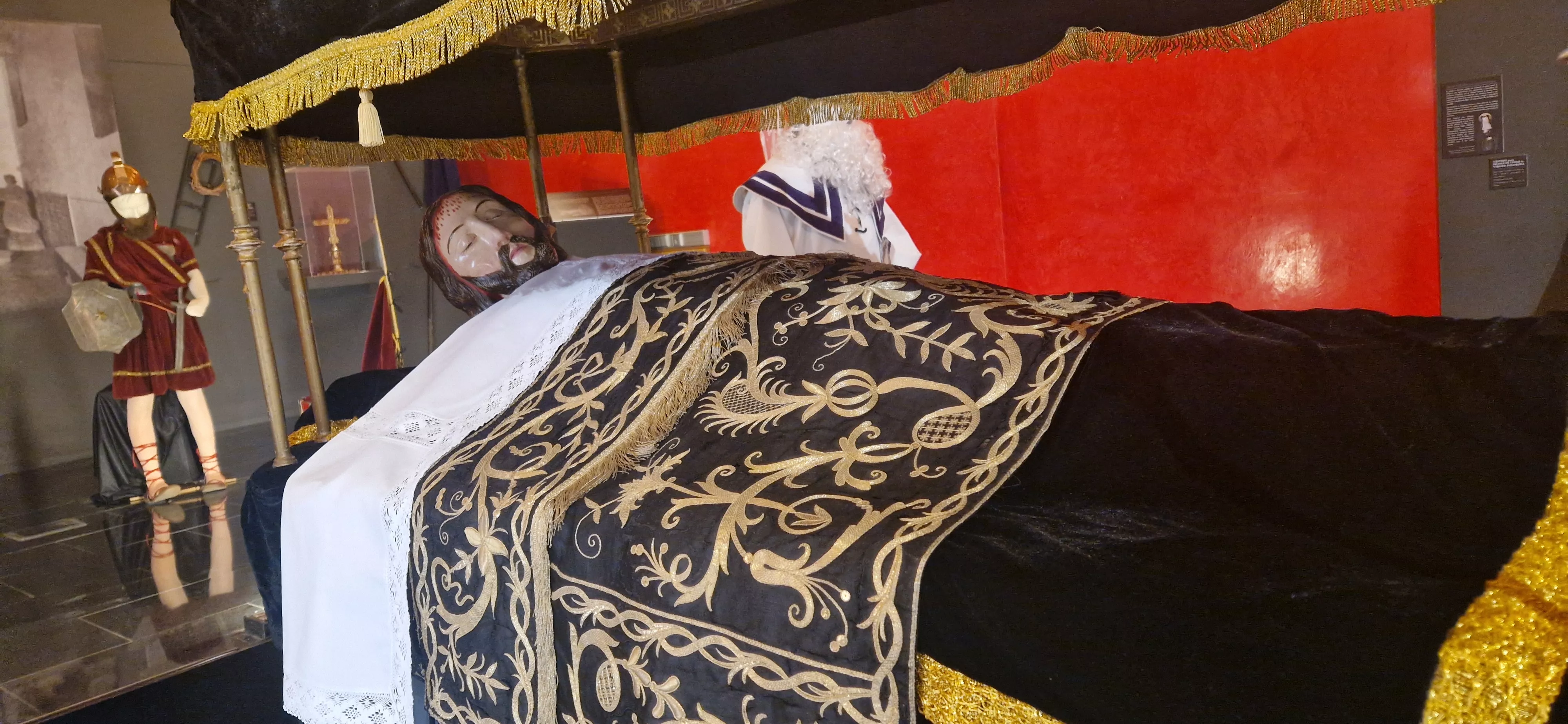 Exposición Revistiendo la Semana Santa. Foto Myriam Martínez