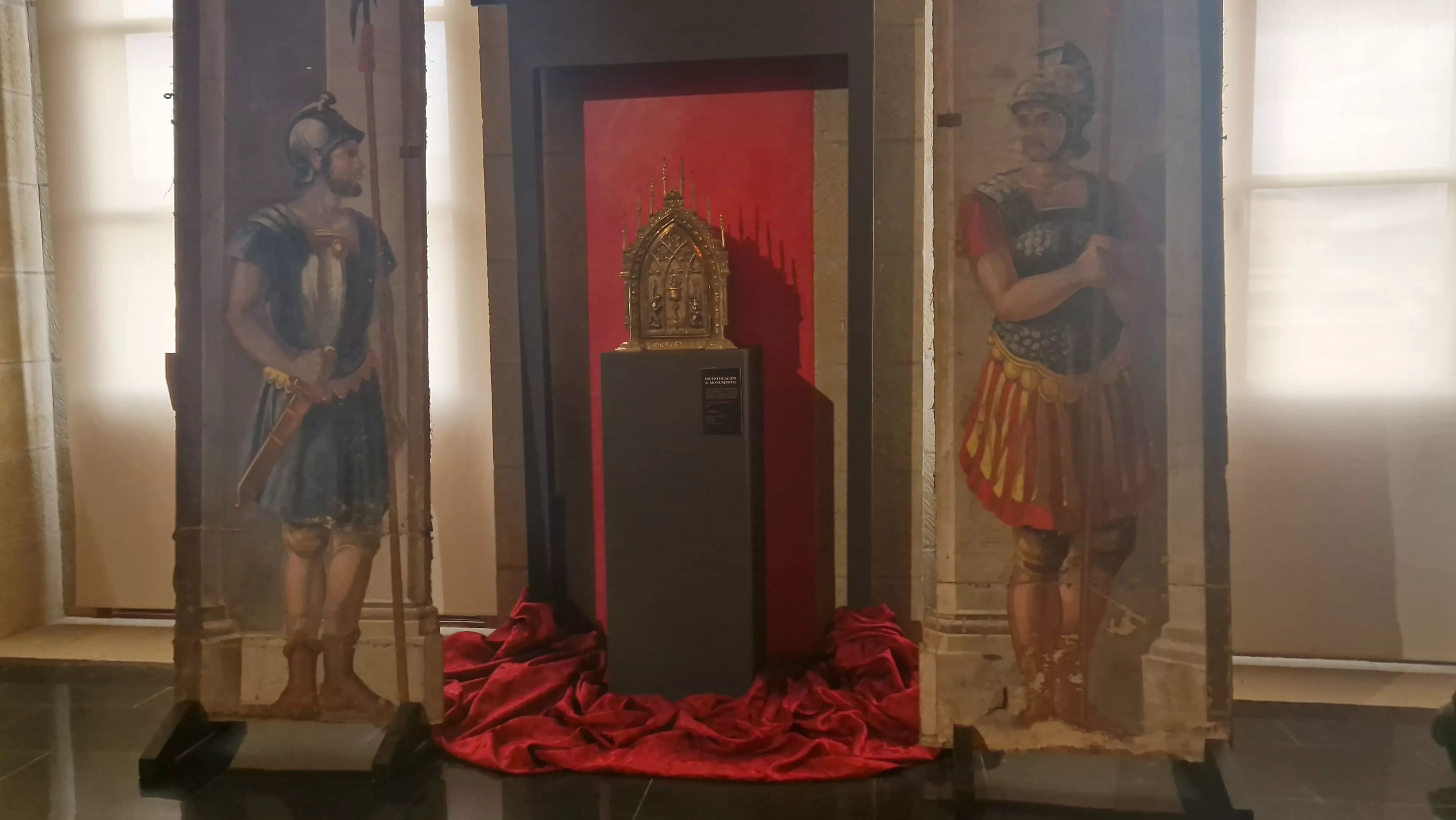 Exposición Revistiendo la Semana Santa. Foto Myriam Martínez