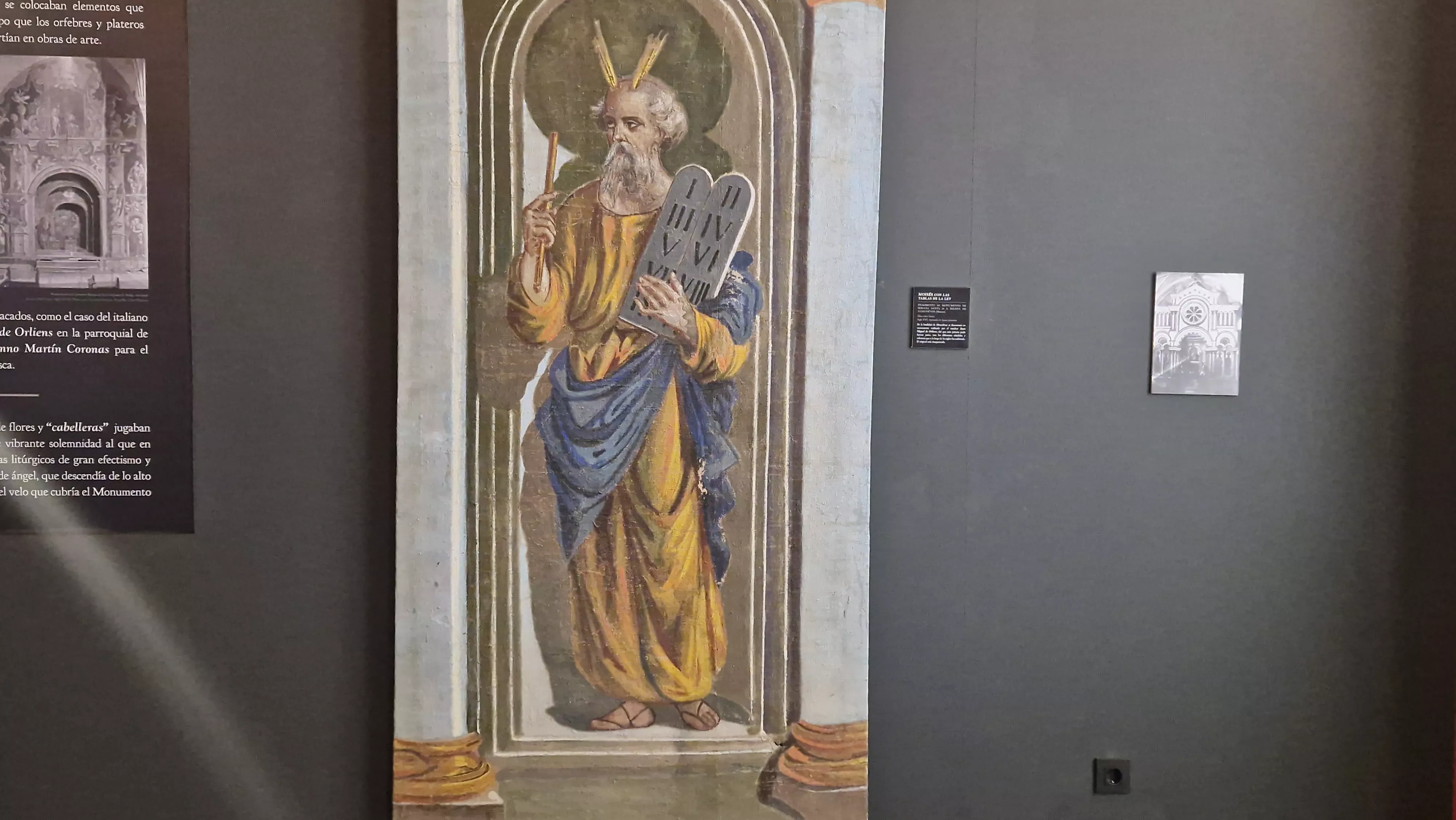 Exposición Revistiendo la Semana Santa. Foto Myriam Martínez