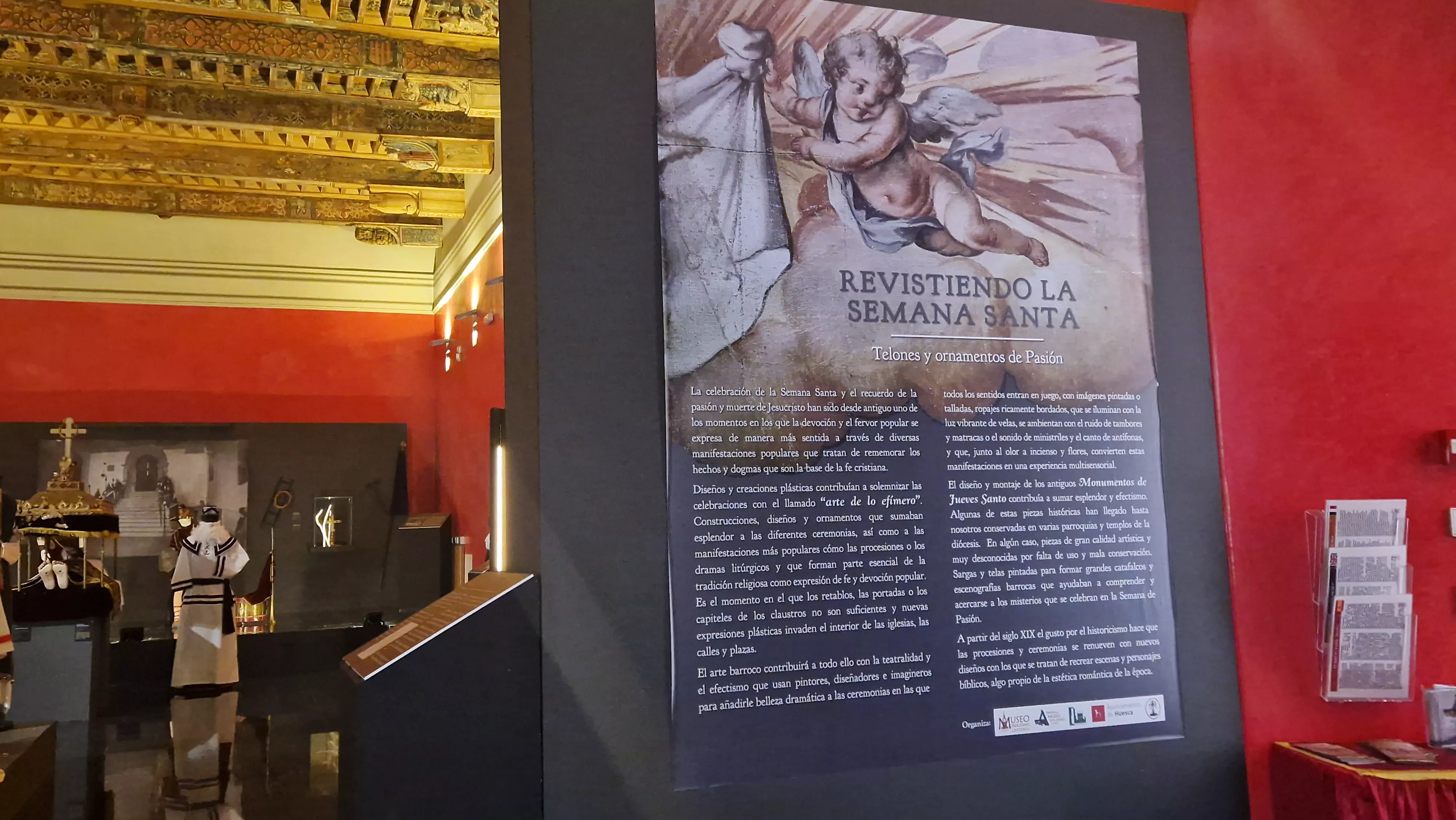 Exposición Revistiendo la Semana Santa. Foto Myriam Martínez