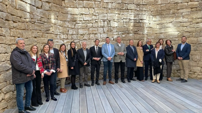 Imagen de la visita al pozo de hielo de Fraga.