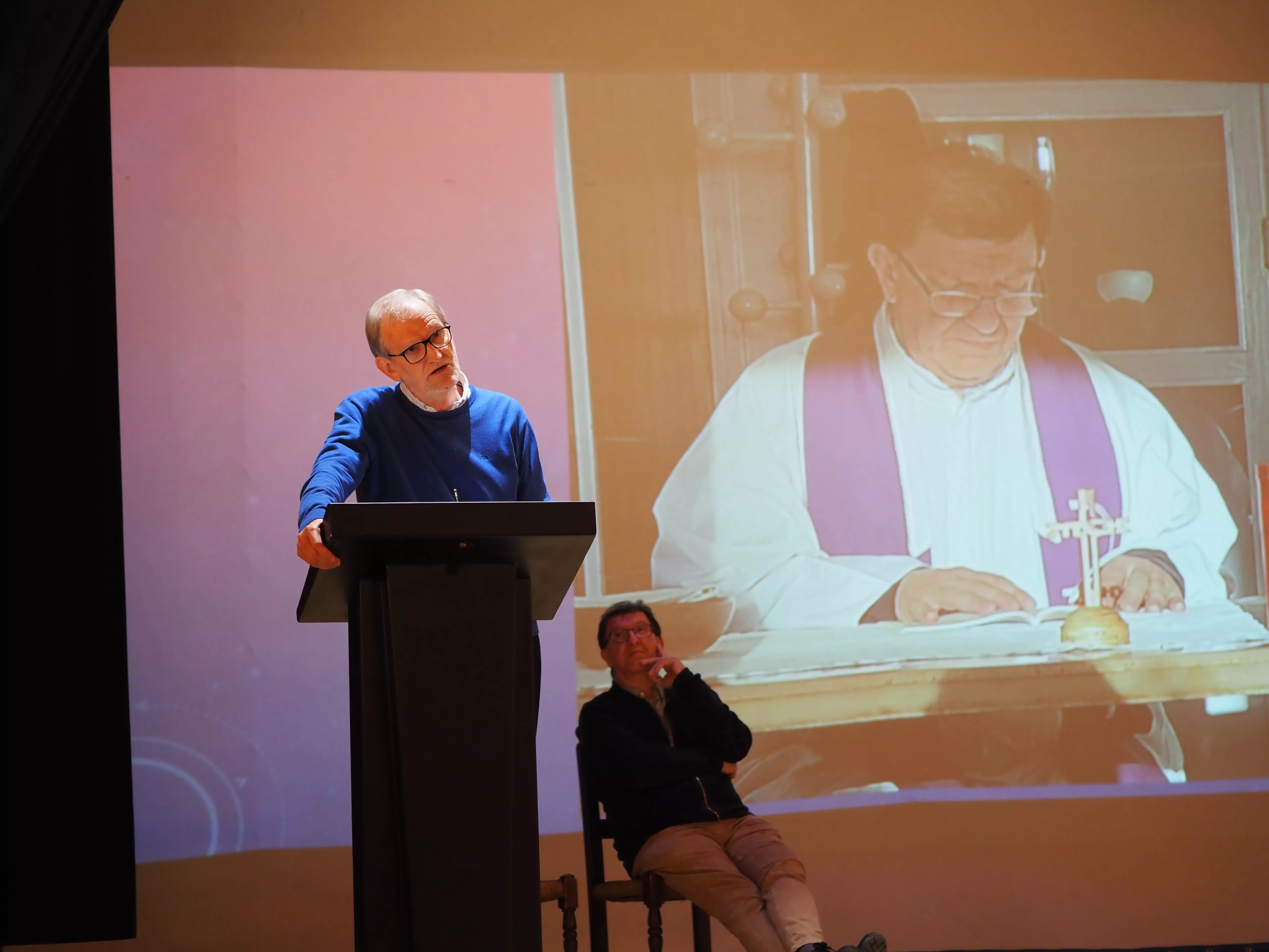 Presentación del libro de Josan Montull en Monzón