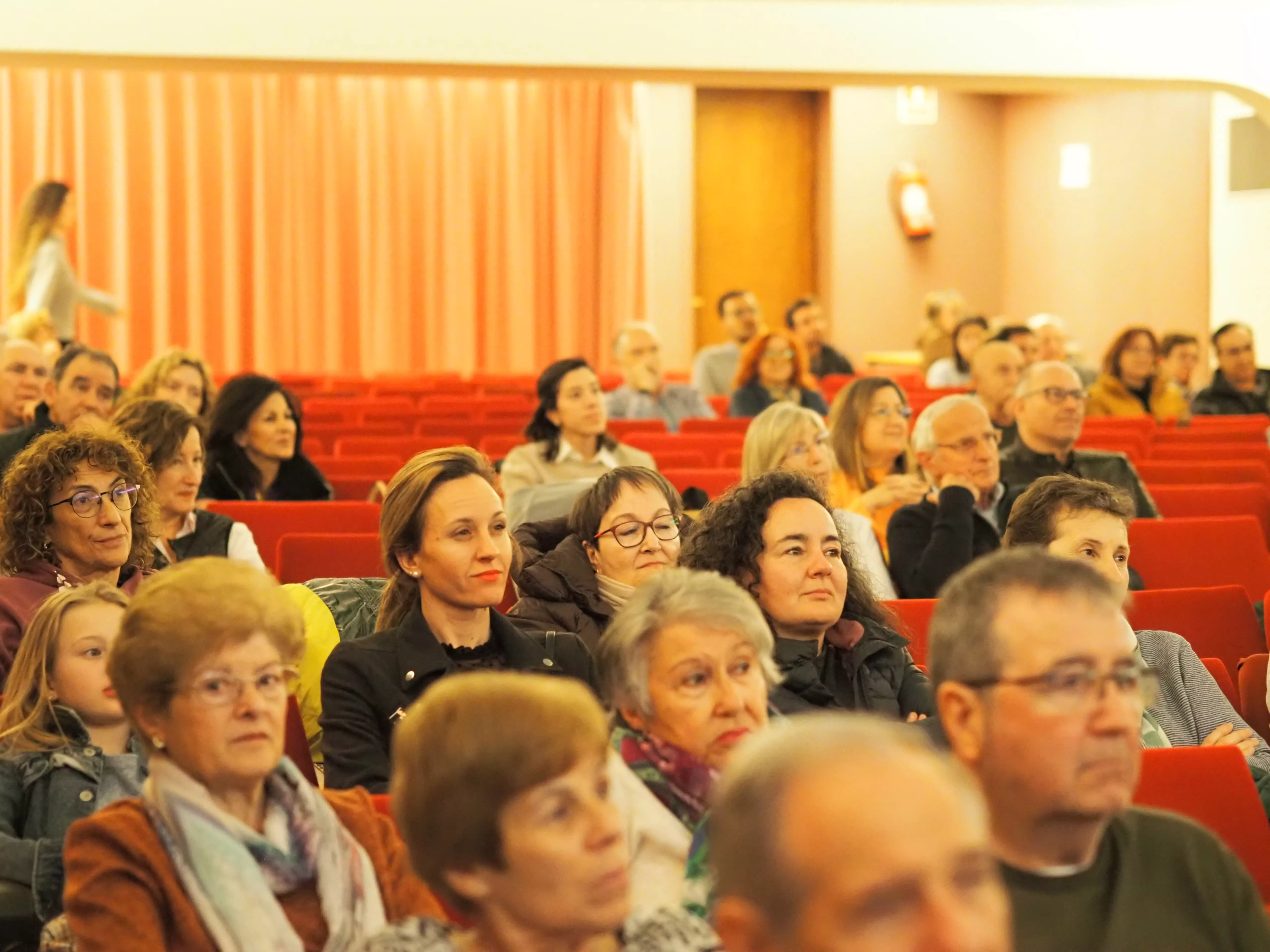Presentación del libro de Josan Montull en Monzón