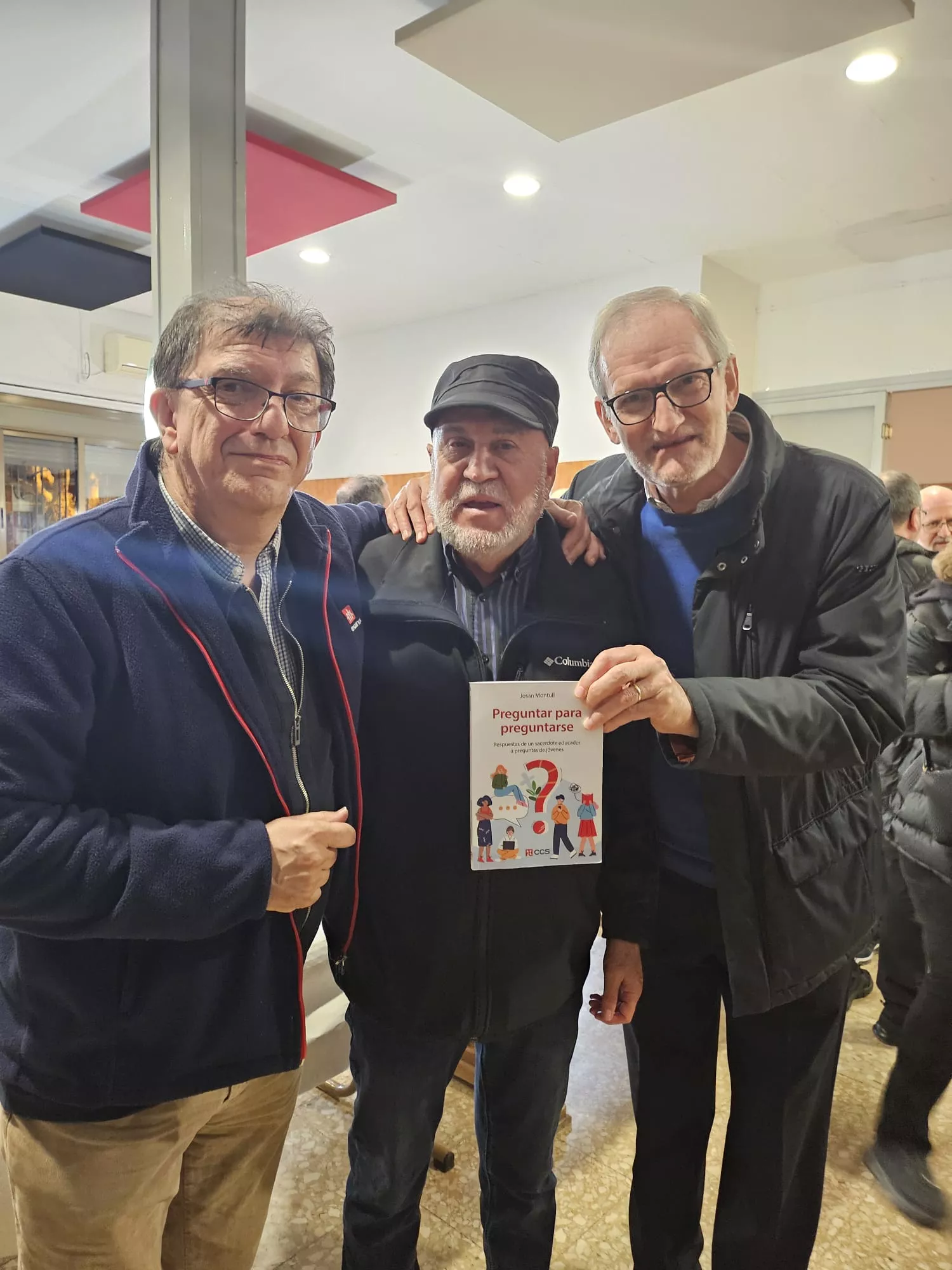 Presentación del libro de Josan Montull en Monzón