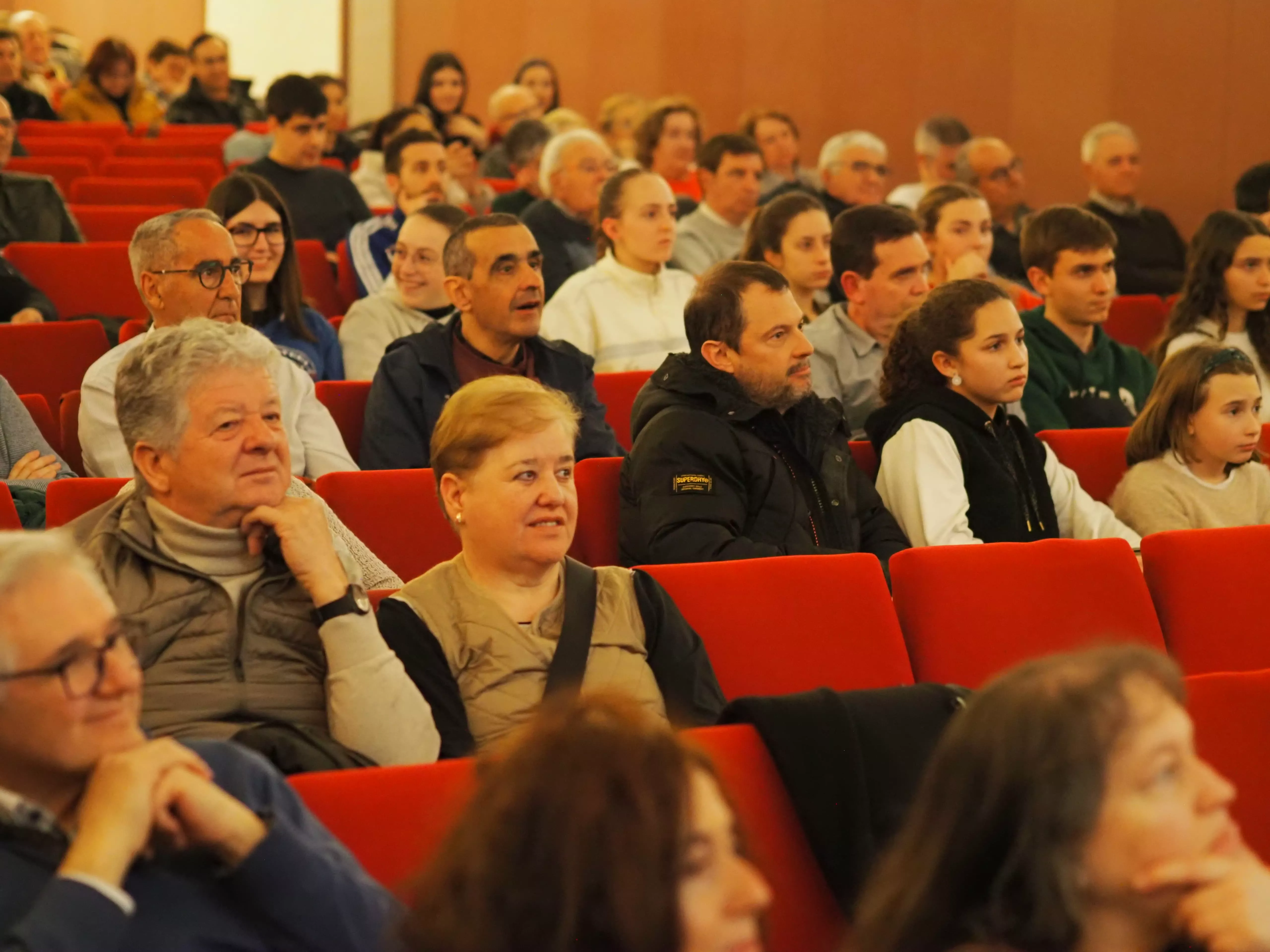 Presentación del libro de Josan Montull en Monzón