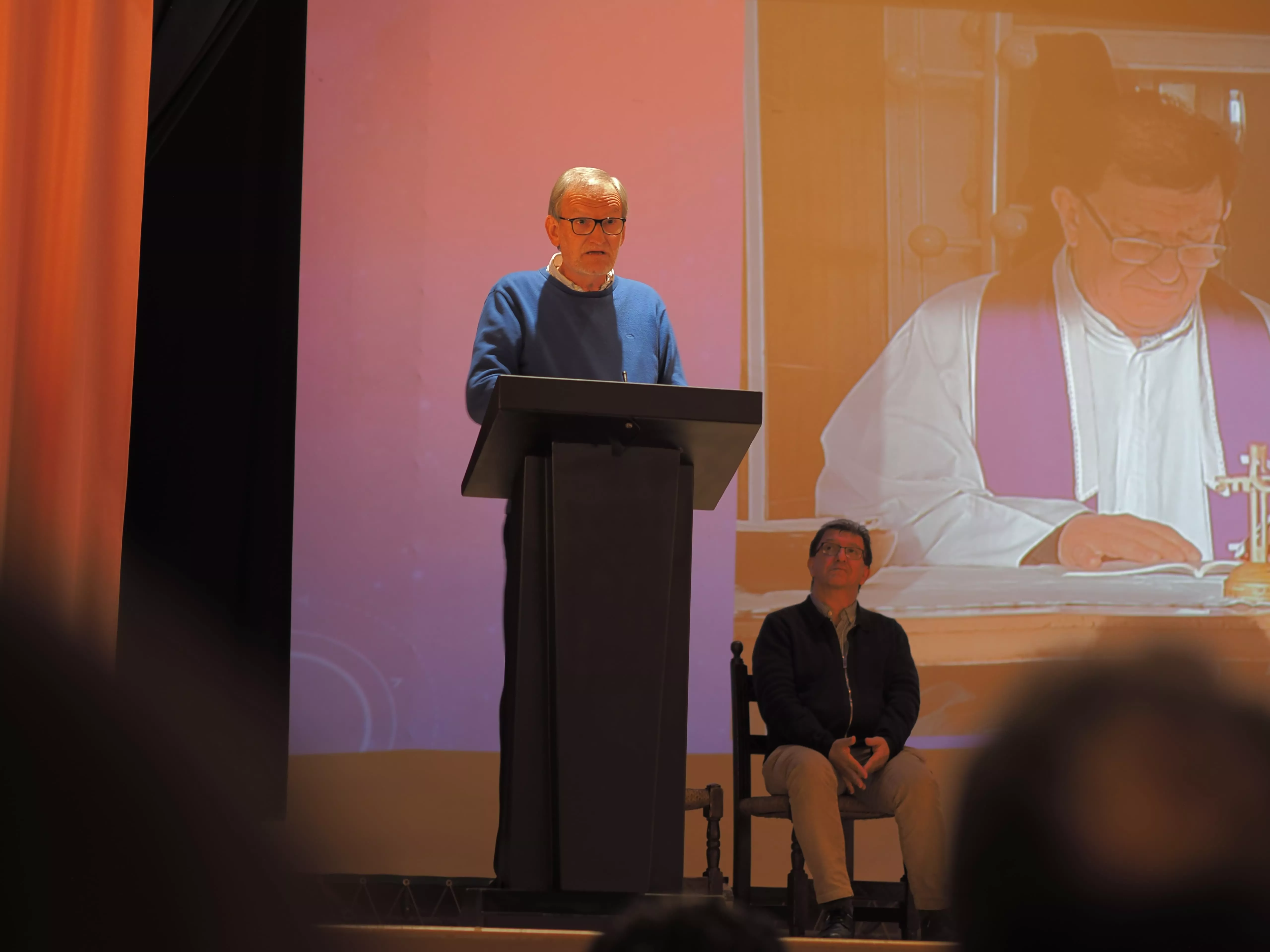 Presentación del libro de Josan Montull en Monzón