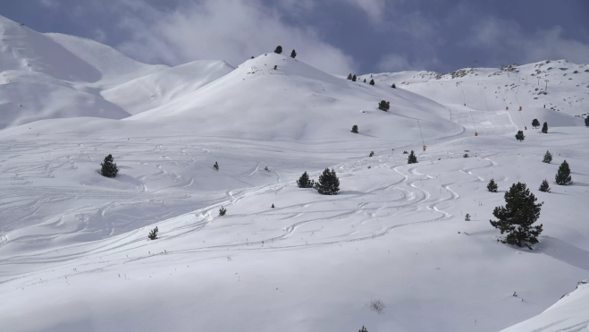 Aspecto que presenta la estación de Cerler. Aspecto que presenta la estación de Cerler.