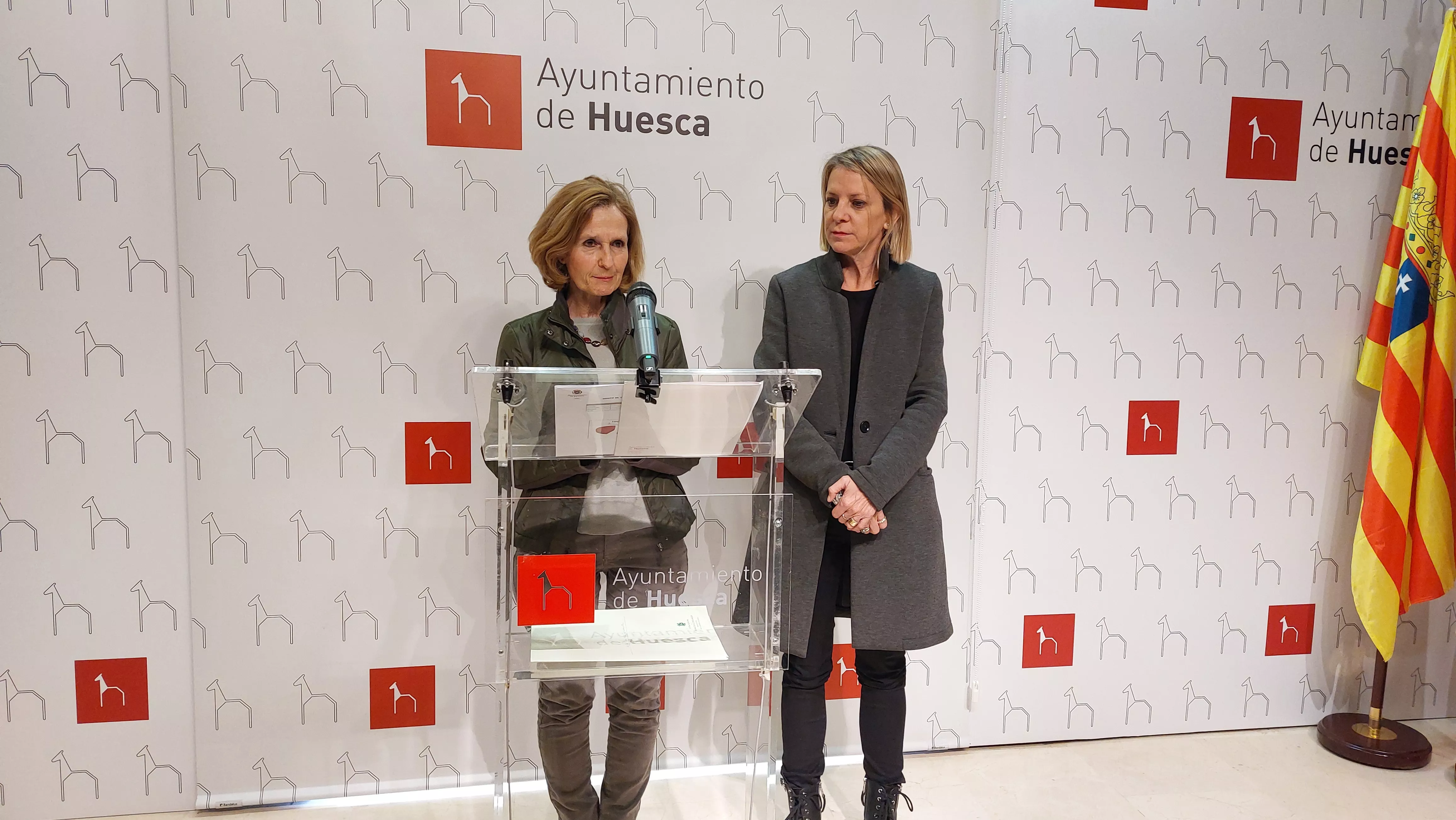 Ana Fuertes y Nuria Mur en la presentación del balance de la Omic.