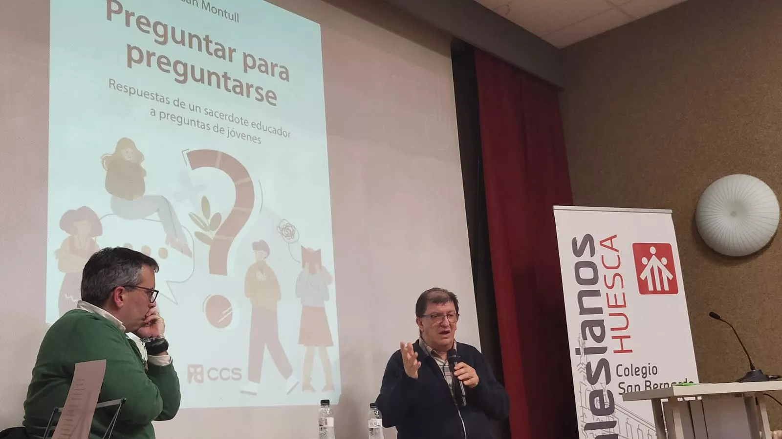 Presentación del libro Preguntar para preguntarse. Respuestas de un sacerdote educador a preguntas de jóvenes