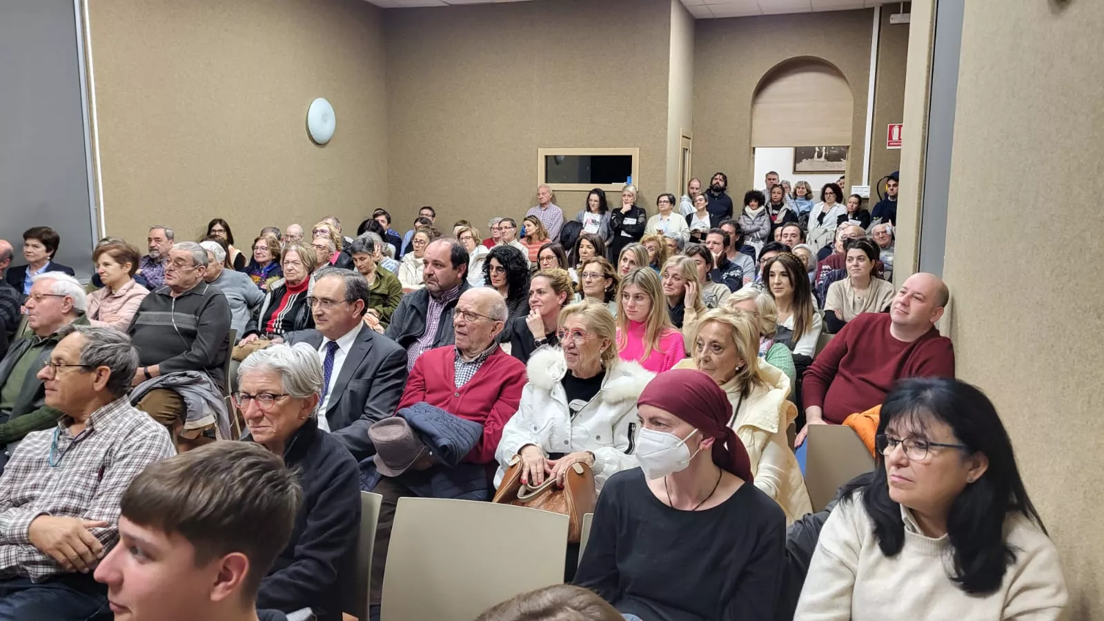 Presentación del libro Preguntar para preguntarse. Respuestas de un sacerdote educador a preguntas de jóvenes