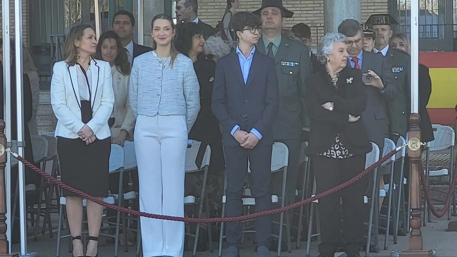 Toma de posesión del teniente coronel Cordobés Lucena en Huesca