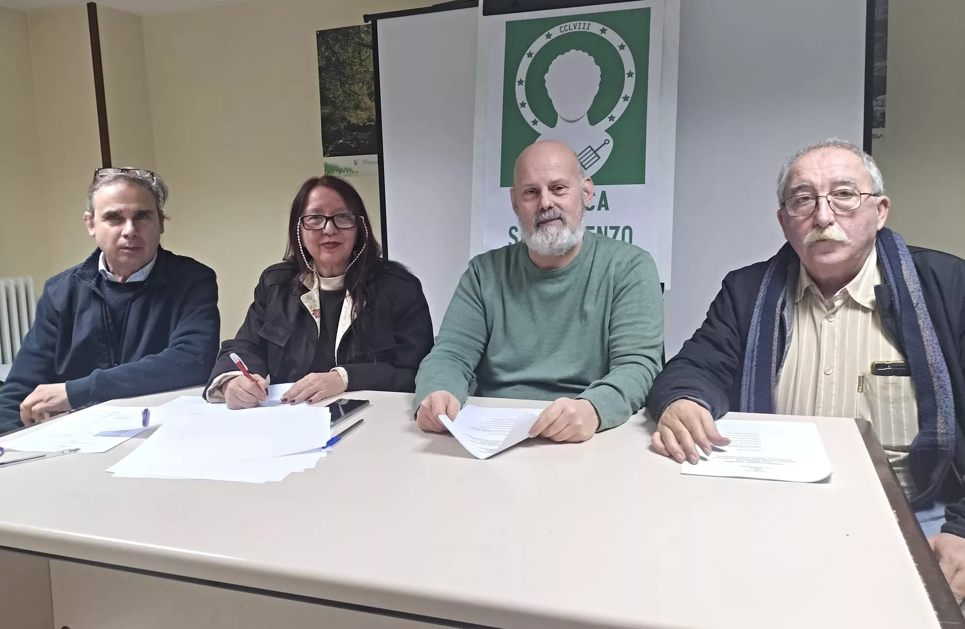 Mario Cuevas, Elizabeth Hernández Quijano, Javier Monsón y José Luis Ochoa, de la Asociación Huesca Cuna de San Lorenzo