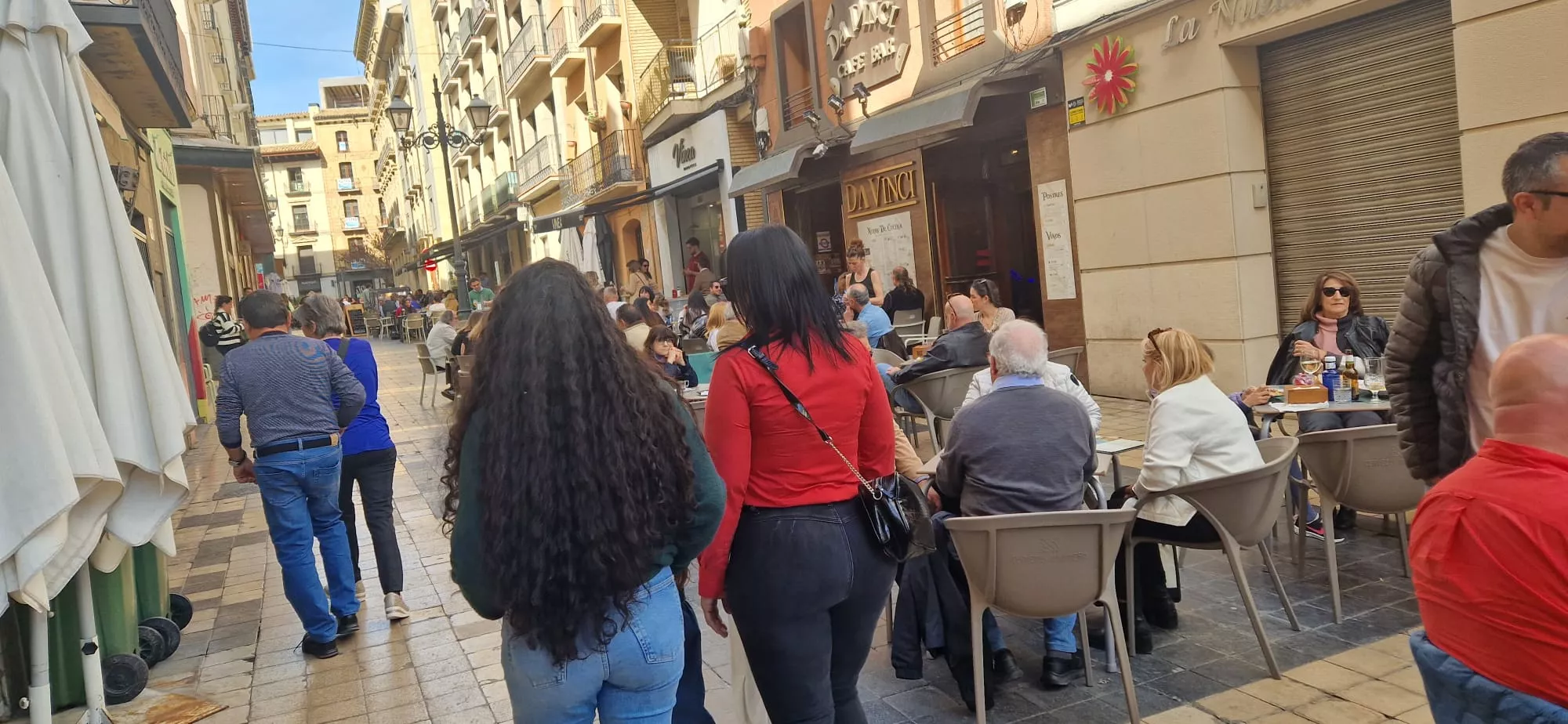 Las terrazas de Huesca, a tope este sábado. Foto Myriam Martínez