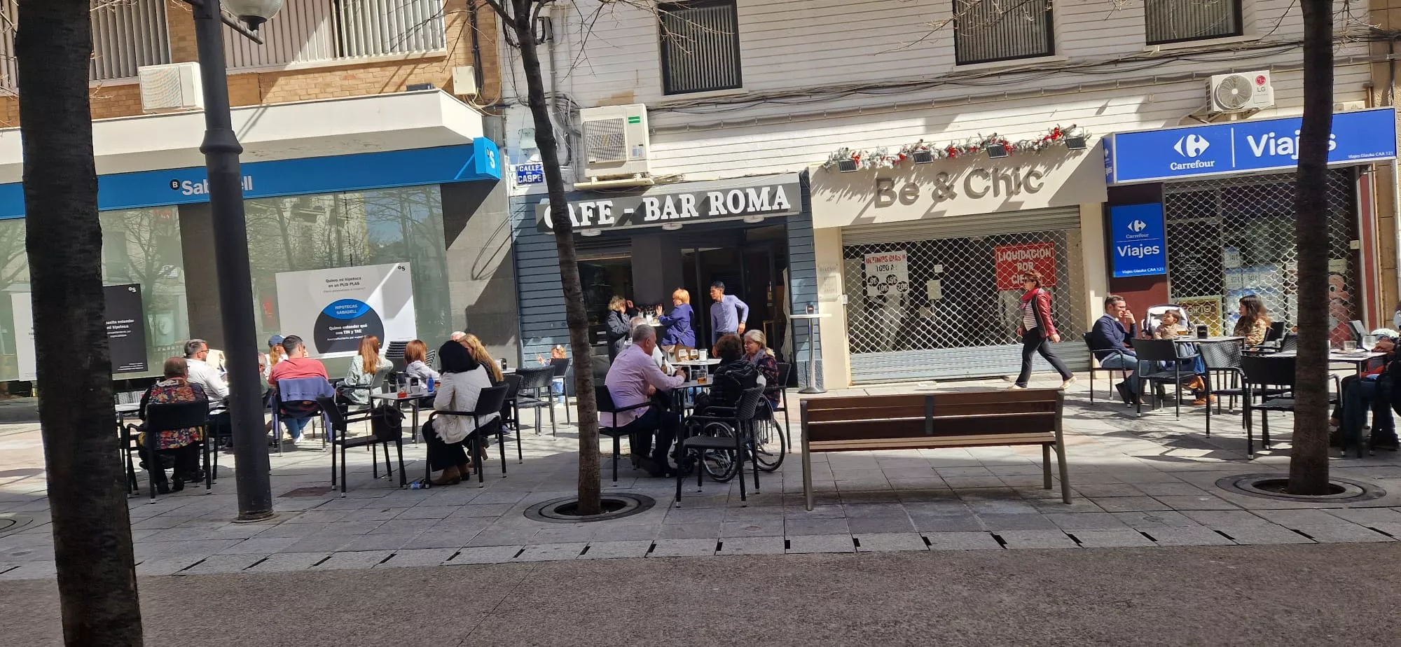 Las terrazas de Huesca, a tope este sábado. Foto Myriam Martínez