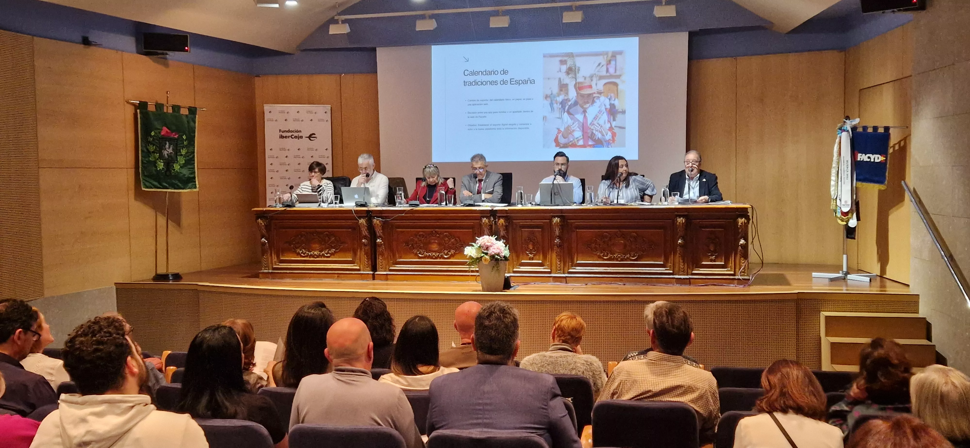 Visita de la Facyde a Huesca. Foto Myriam Martínez