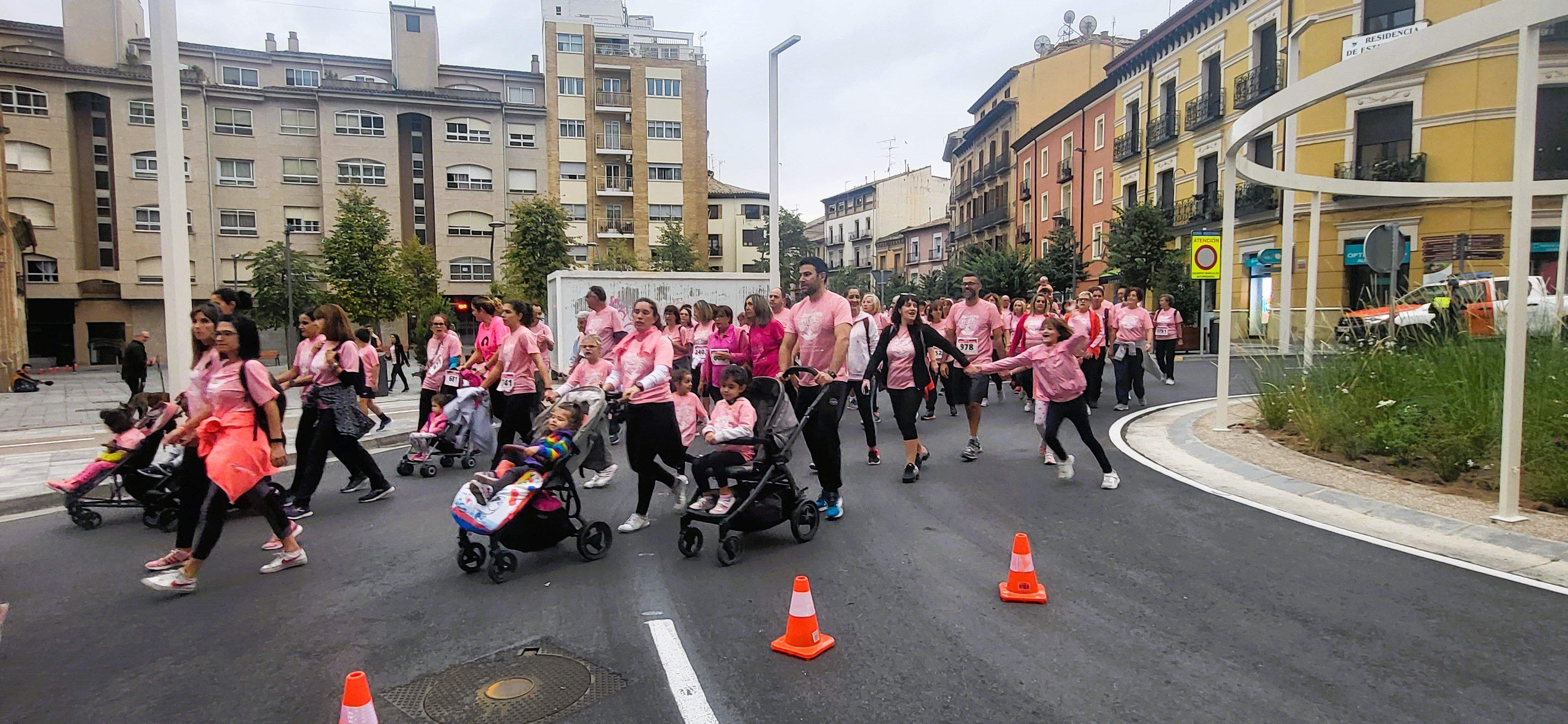 Carrera Huesca contra el cáncer 2022. Foto Myriam Martínez 