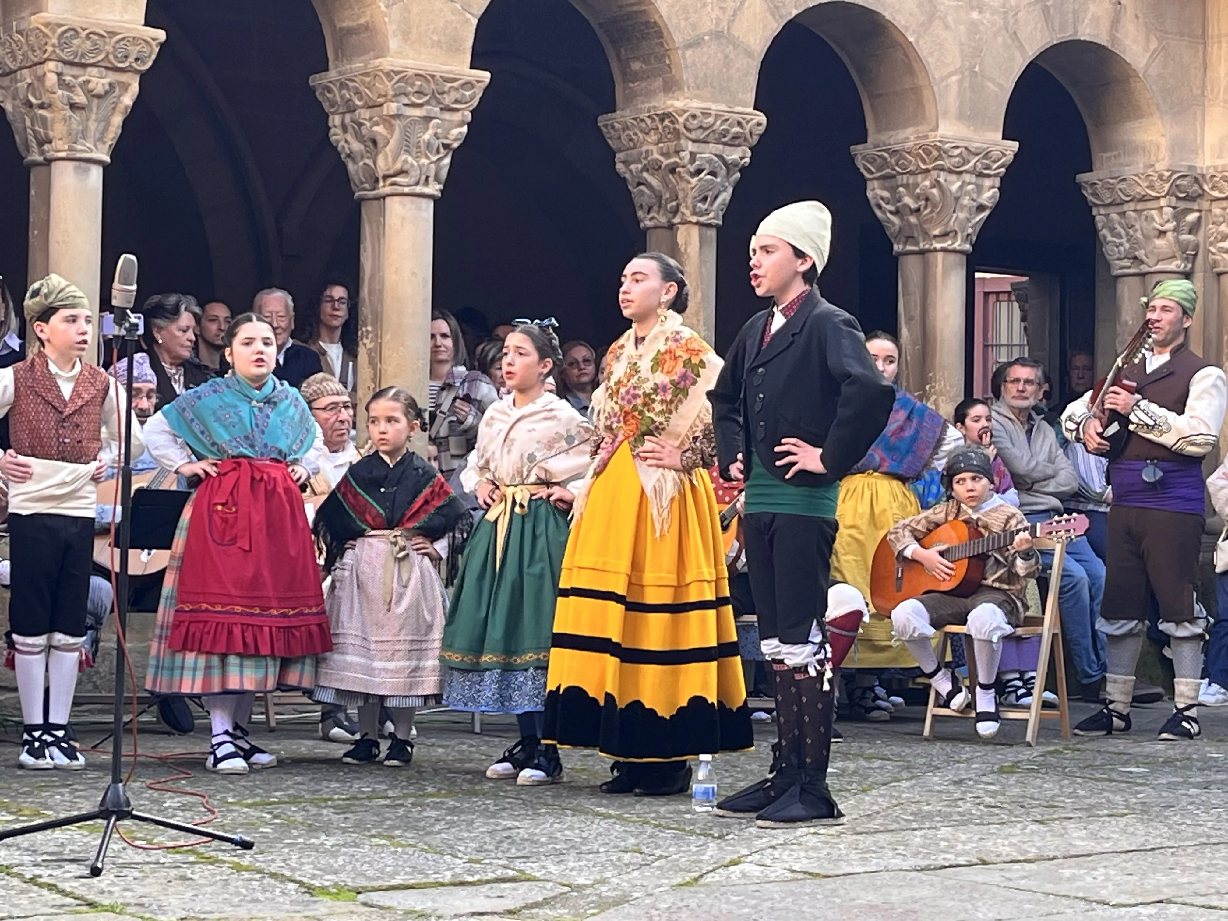 Visita de la Facyde a Huesca. Foto Mercedes Manterola