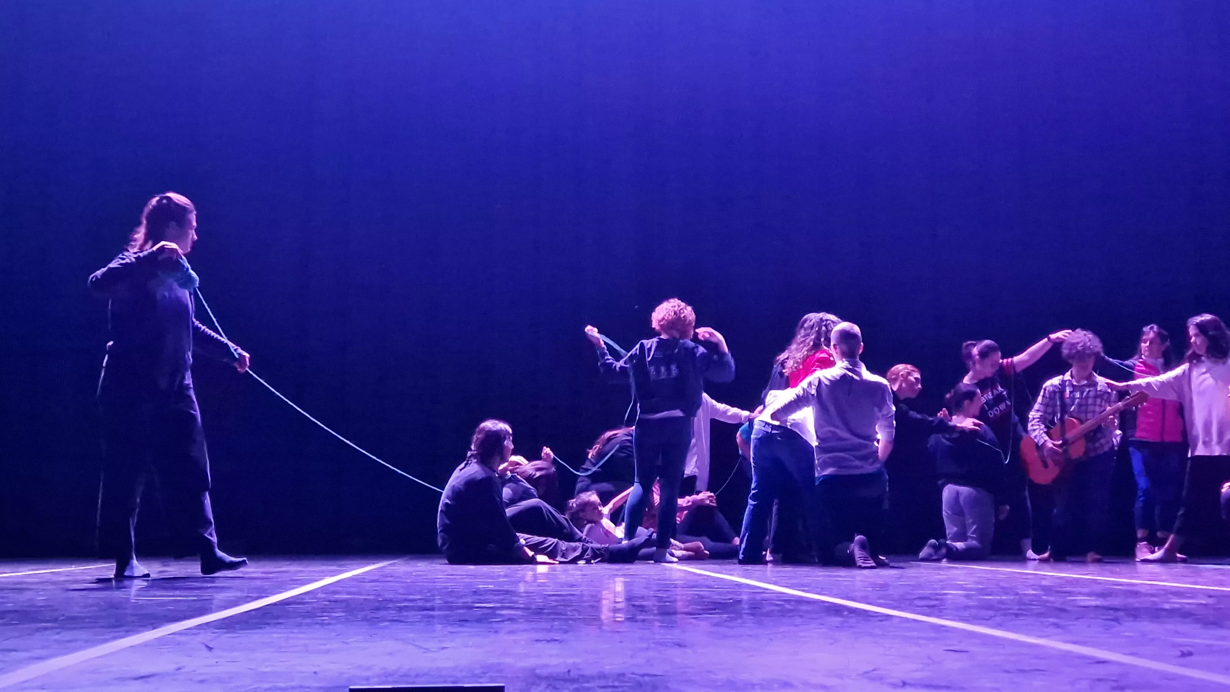 Taller del Grupo de Música y Baile de Down Huesca previo al Cosmos Festival. Foto Myriam Martínez 