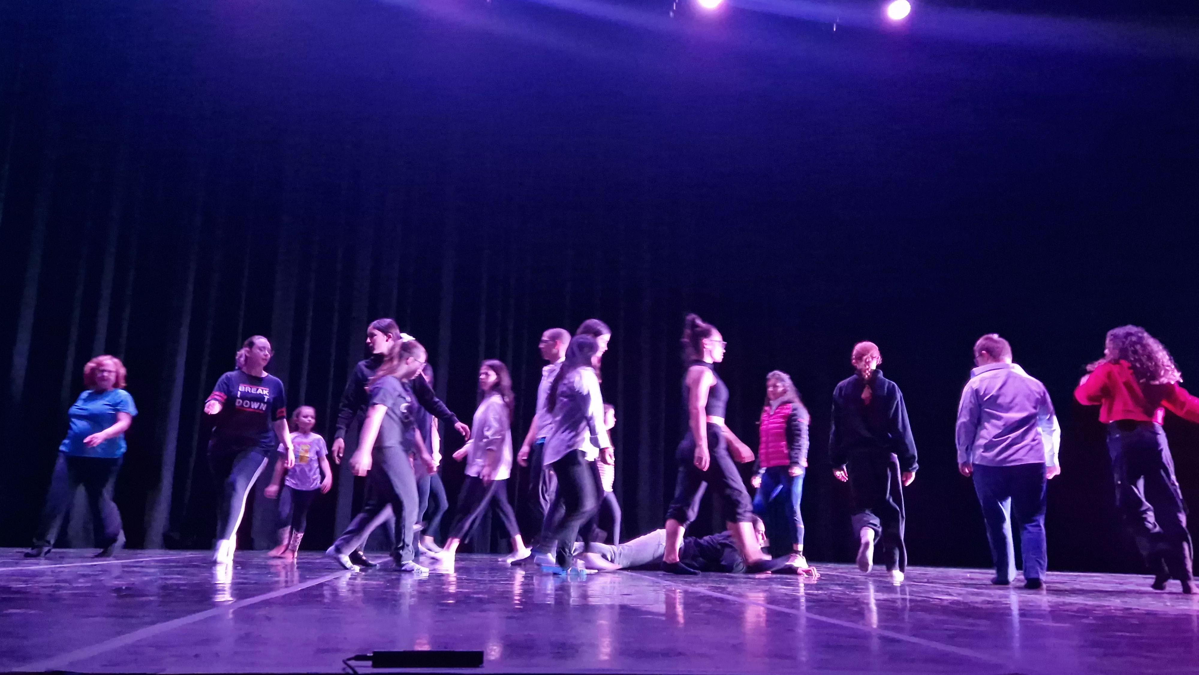 Taller del Grupo de Música y Baile de Down Huesca previo al Cosmos Festival. Foto Myriam Martínez 