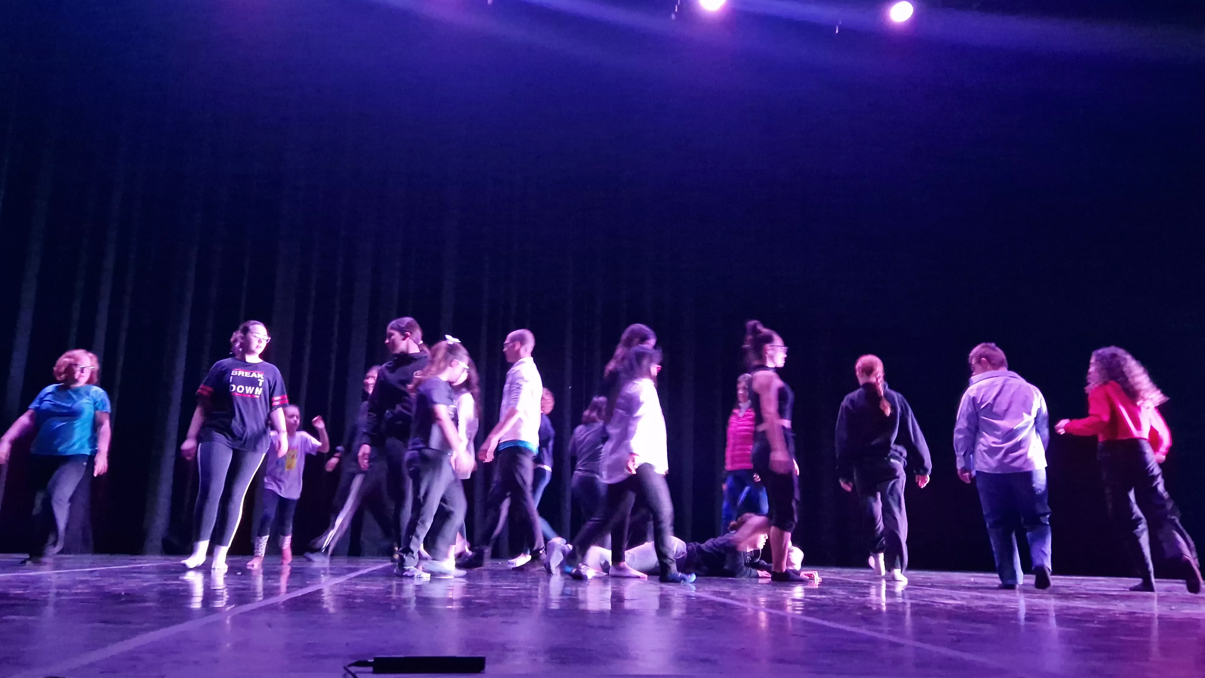 Taller del Grupo de Música y Baile de Down Huesca previo al Cosmos Festival. Foto Myriam Martínez 