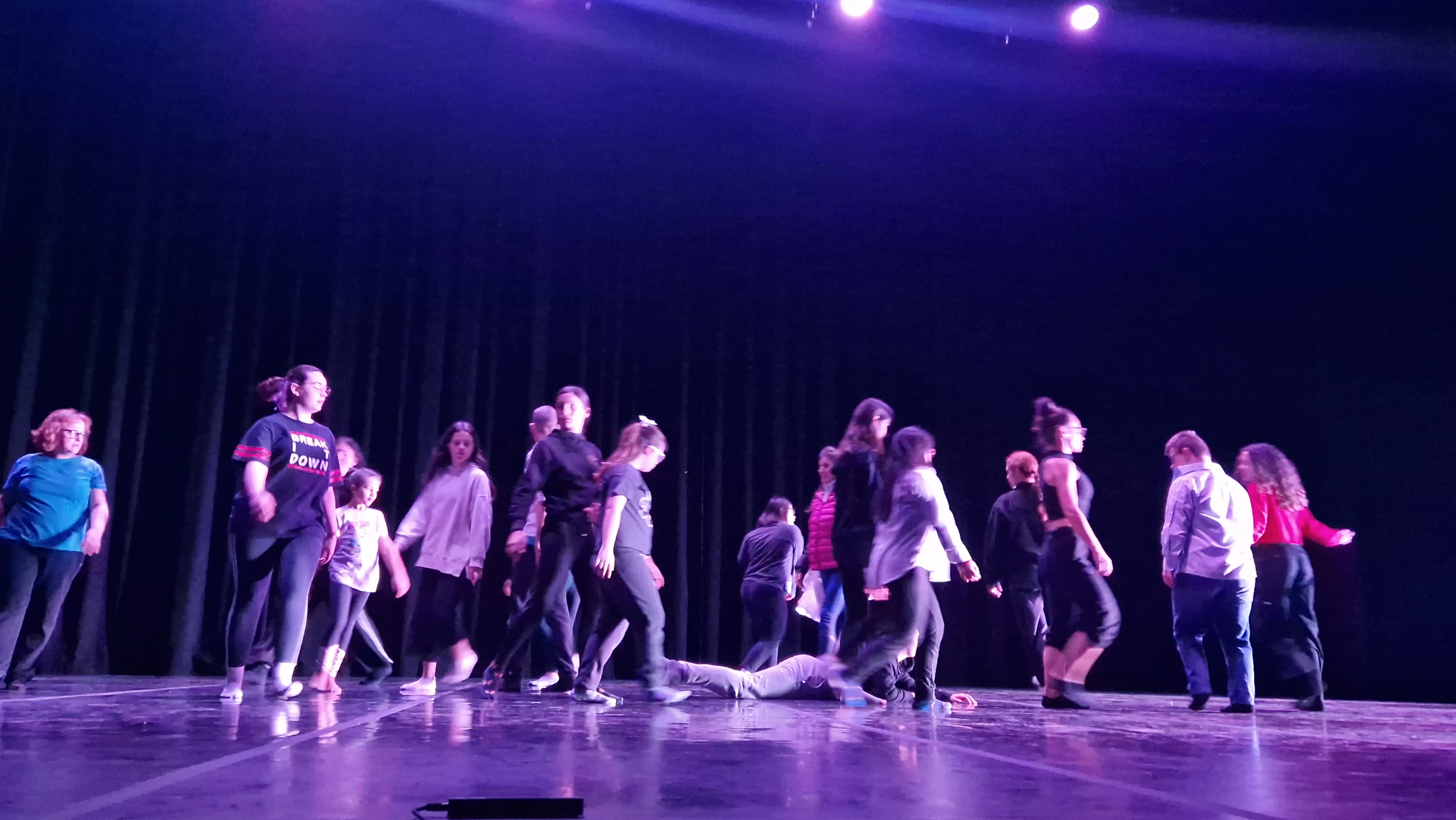 Taller del Grupo de Música y Baile de Down Huesca previo al Cosmos Festival. Foto Myriam Martínez 