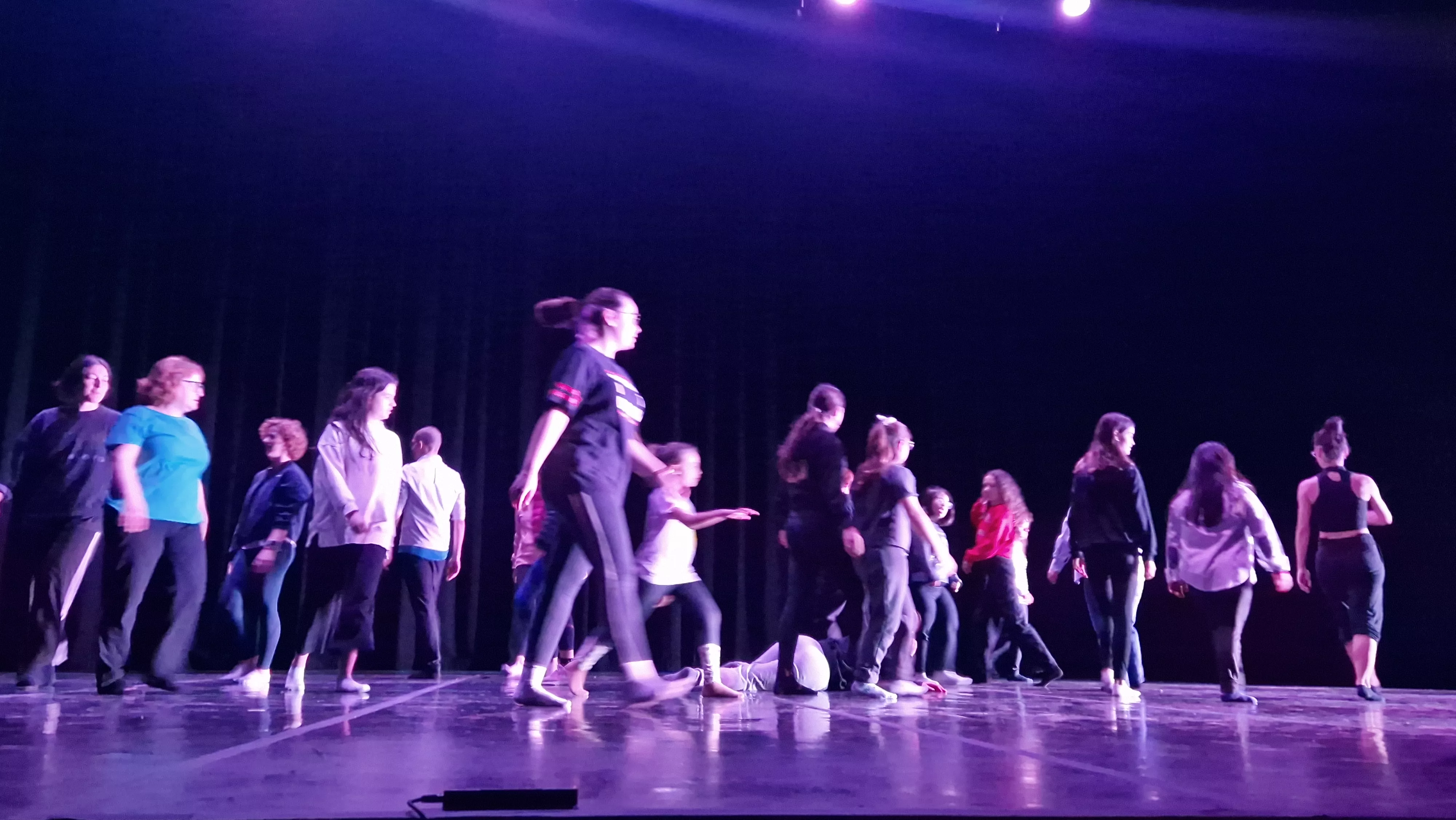 Taller del Grupo de Música y Baile de Down Huesca previo al Cosmos Festival. Foto Myriam Martínez 