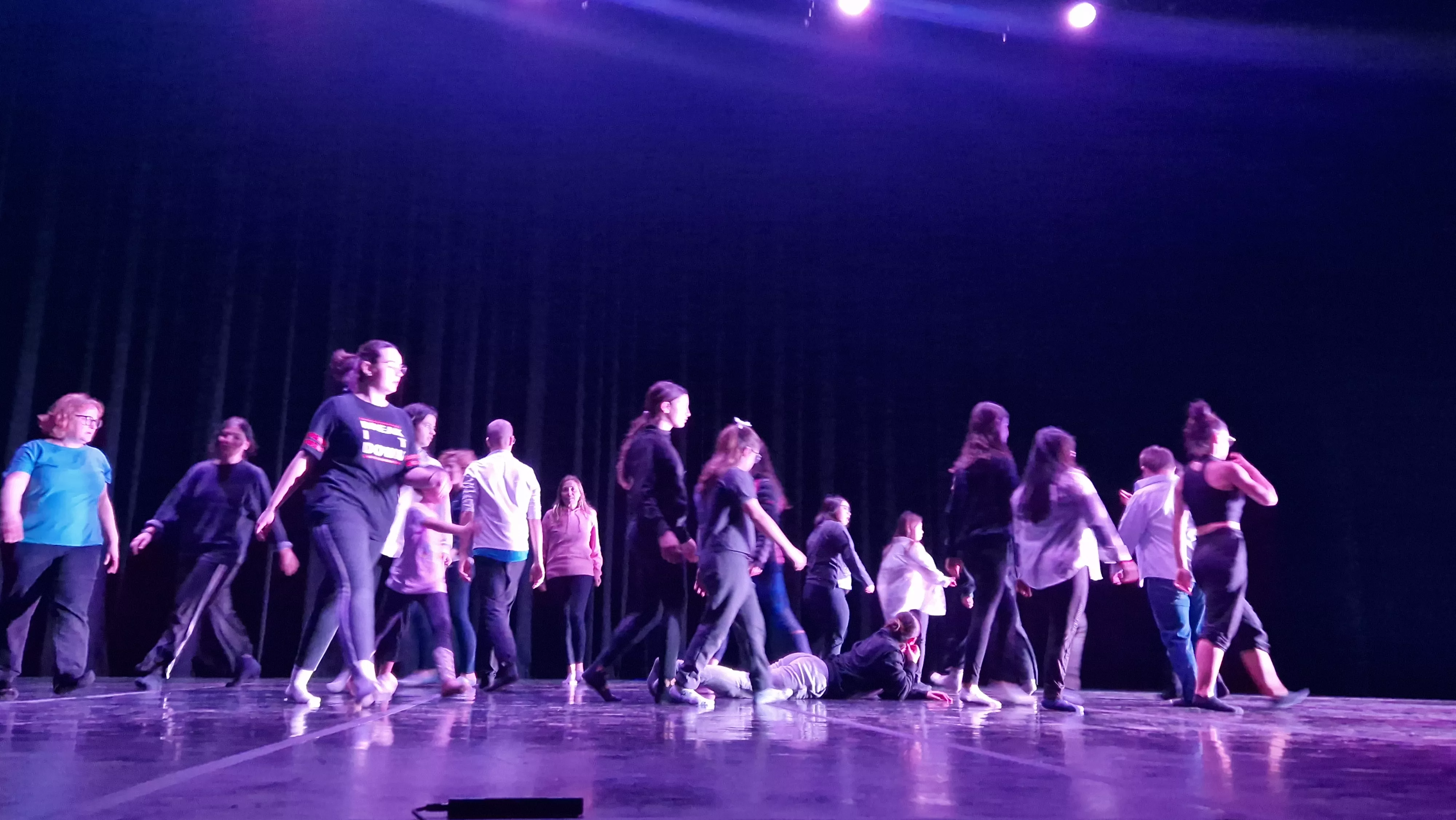 Taller del Grupo de Música y Baile de Down Huesca previo al Cosmos Festival. Foto Myriam Martínez 