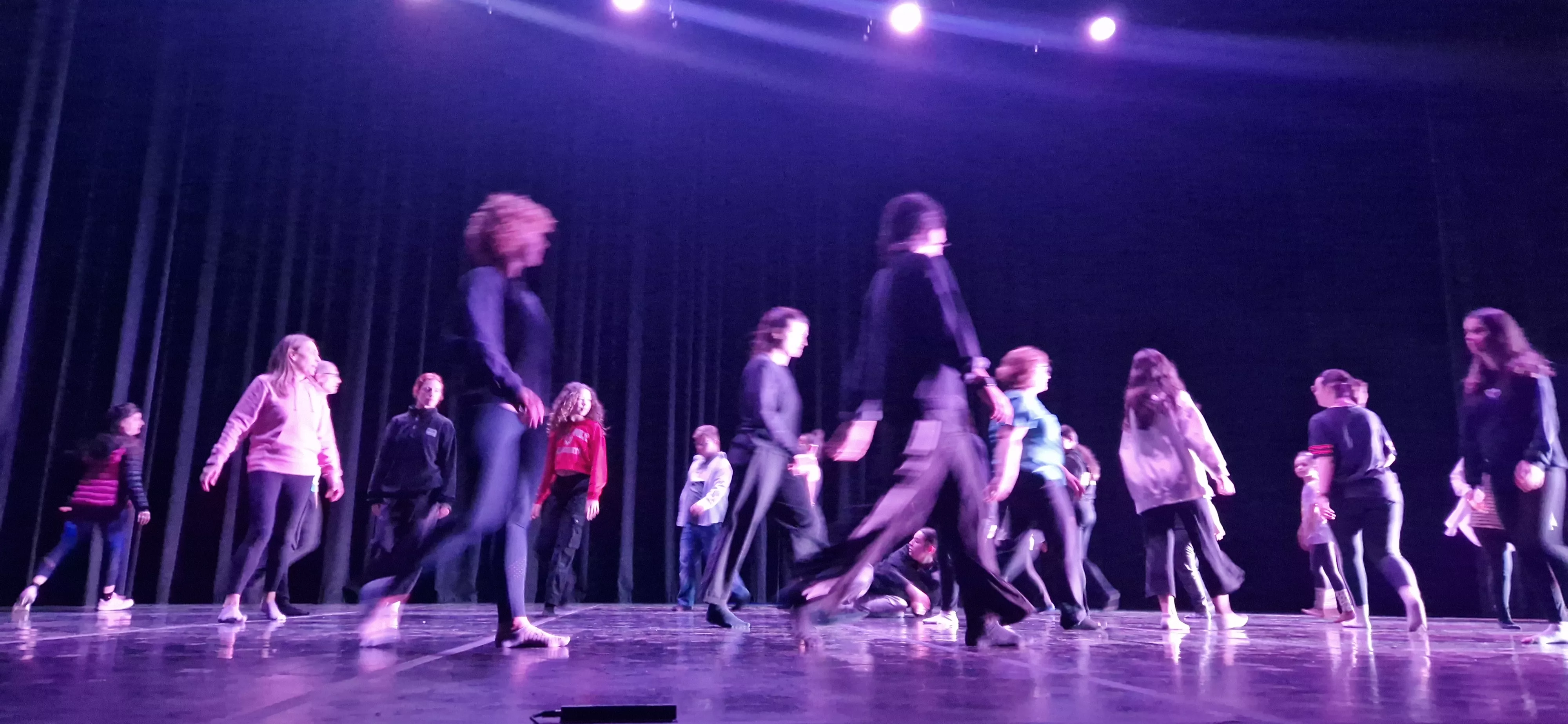 Taller del Grupo de Música y Baile de Down Huesca previo al Cosmos Festival. Foto Myriam Martínez 