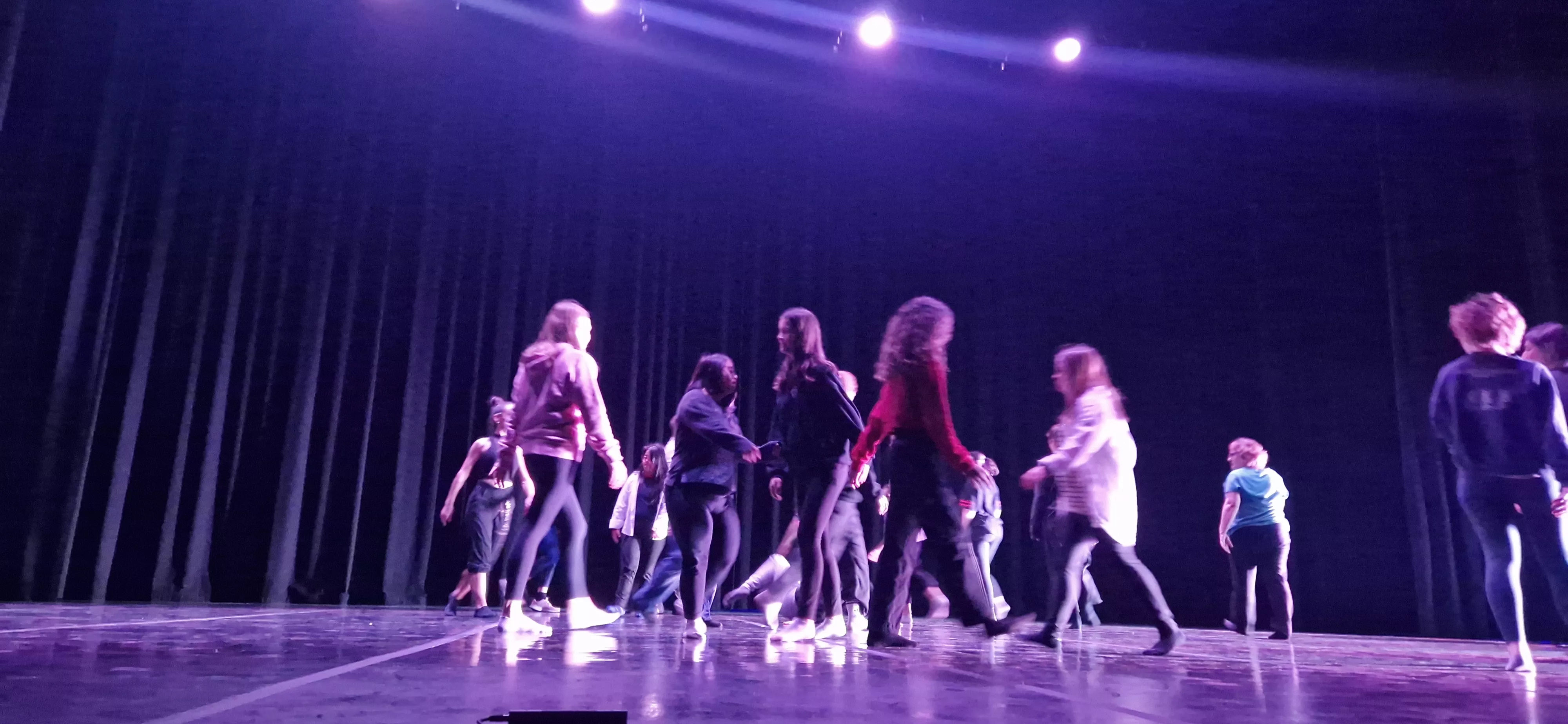 Taller del Grupo de Música y Baile de Down Huesca previo al Cosmos Festival. Foto Myriam Martínez 