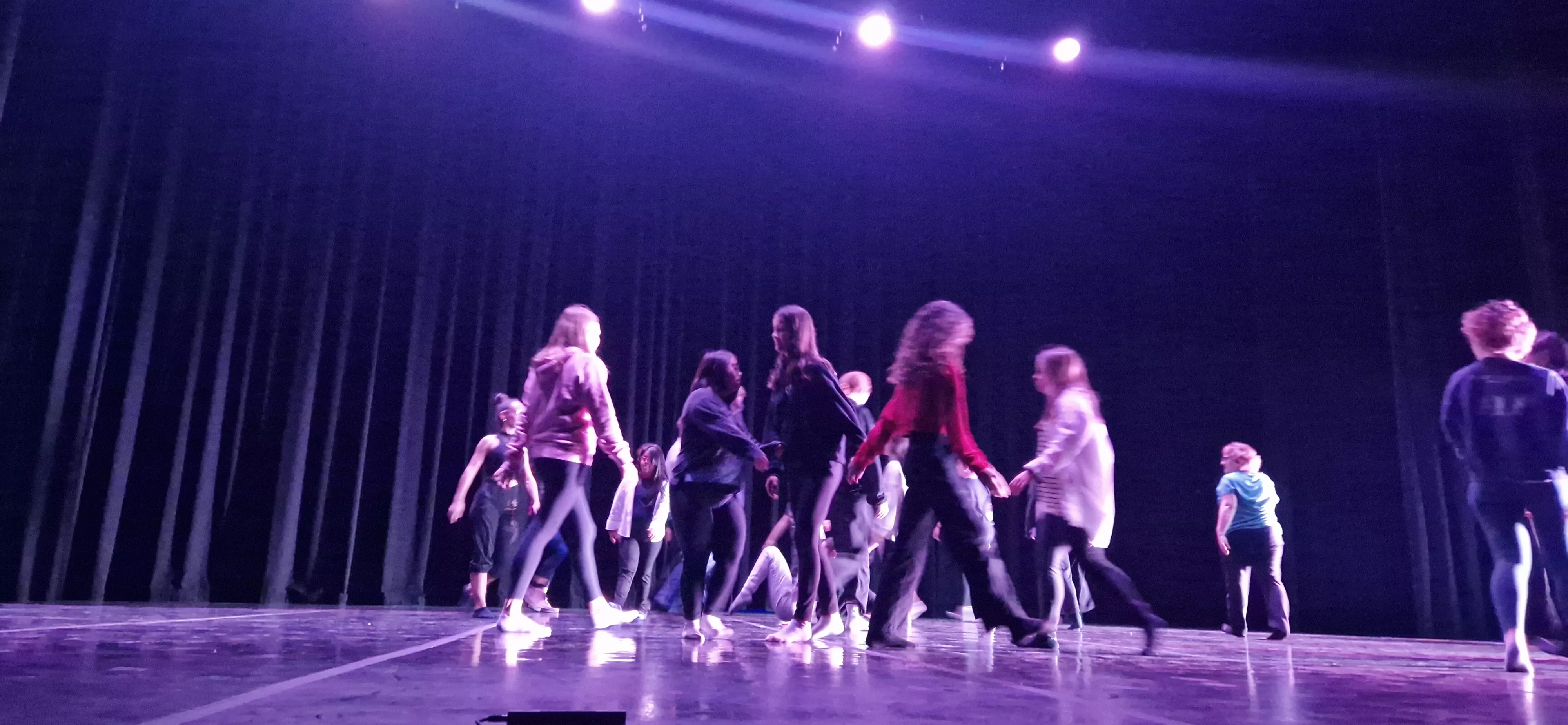 Taller del Grupo de Música y Baile de Down Huesca previo al Cosmos Festival. Foto Myriam Martínez 