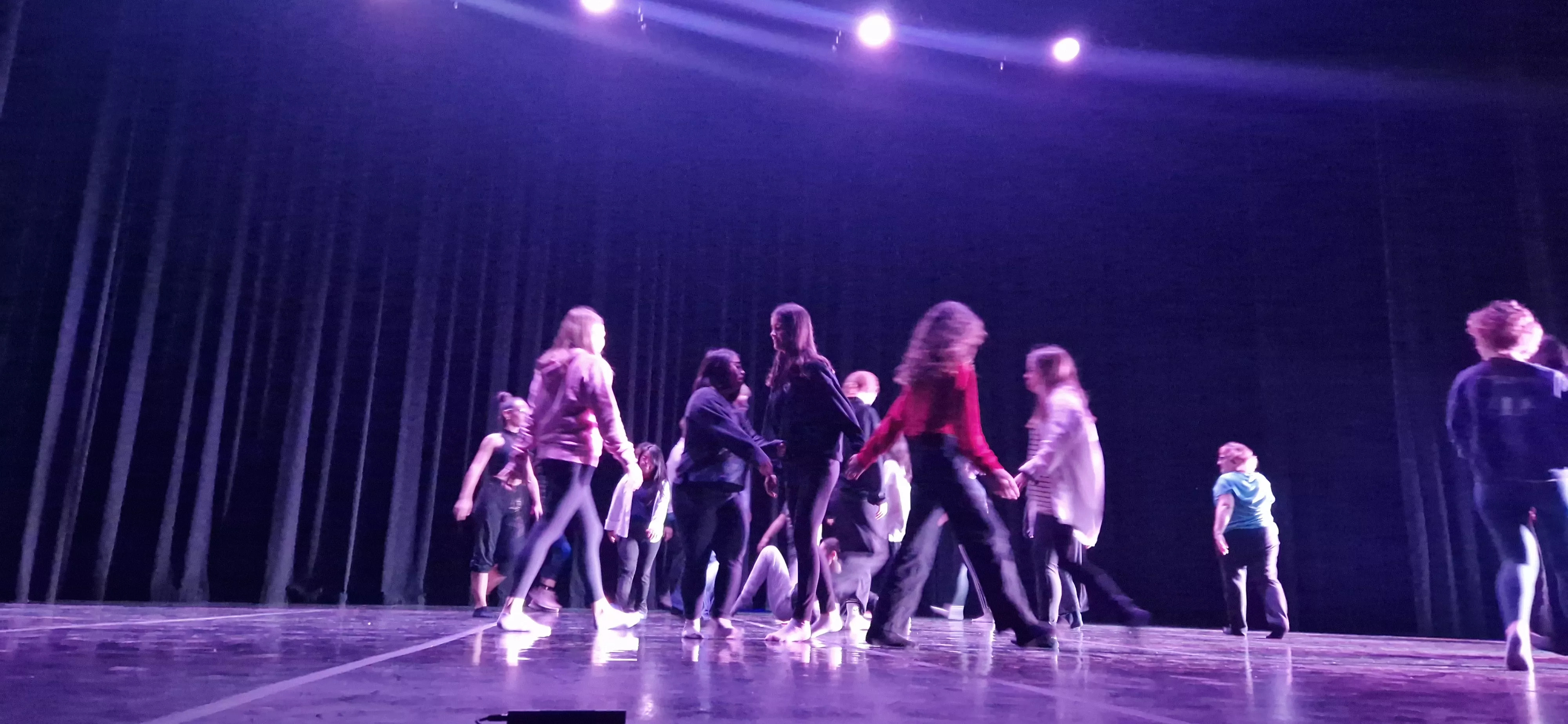 Taller del Grupo de Música y Baile de Down Huesca previo al Cosmos Festival. Foto Myriam Martínez 