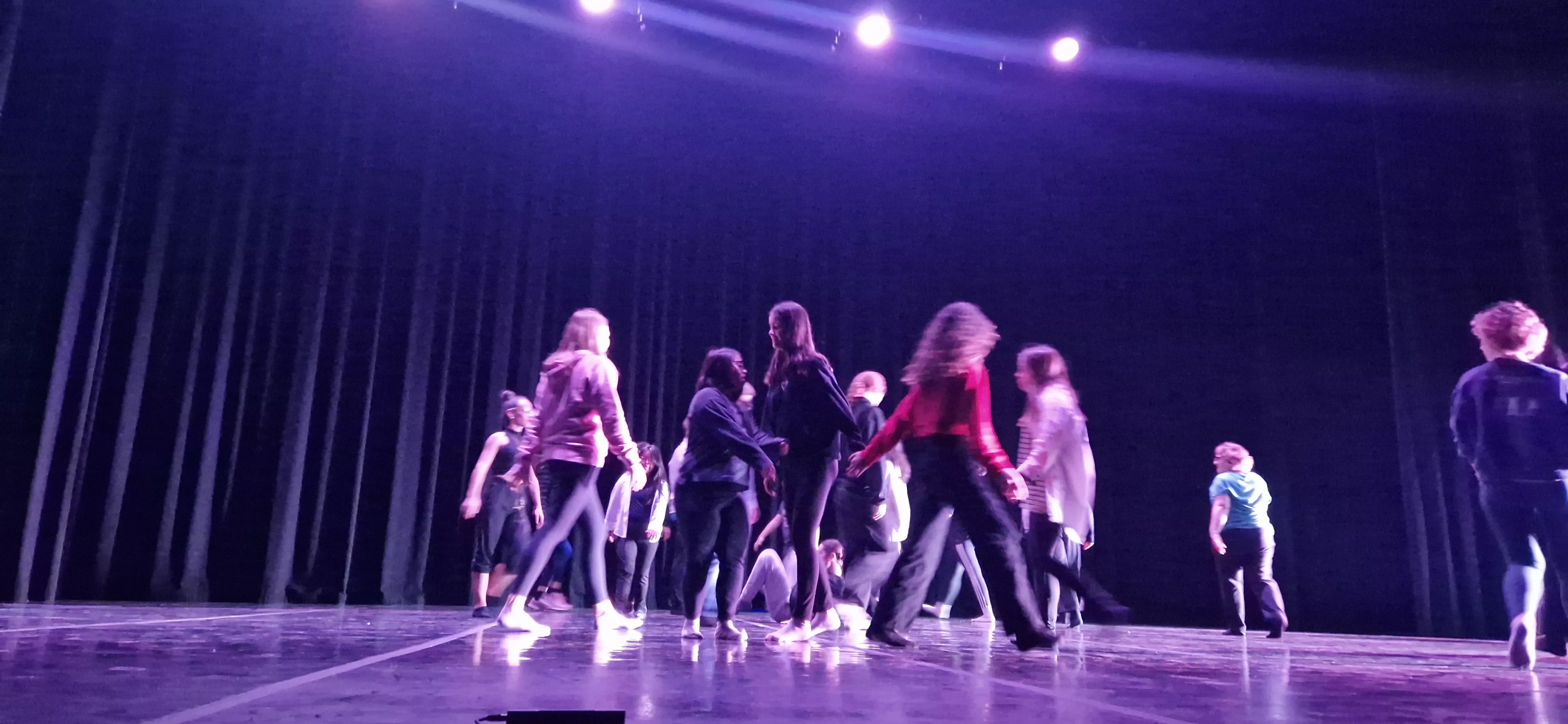 Taller del Grupo de Música y Baile de Down Huesca previo al Cosmos Festival. Foto Myriam Martínez 