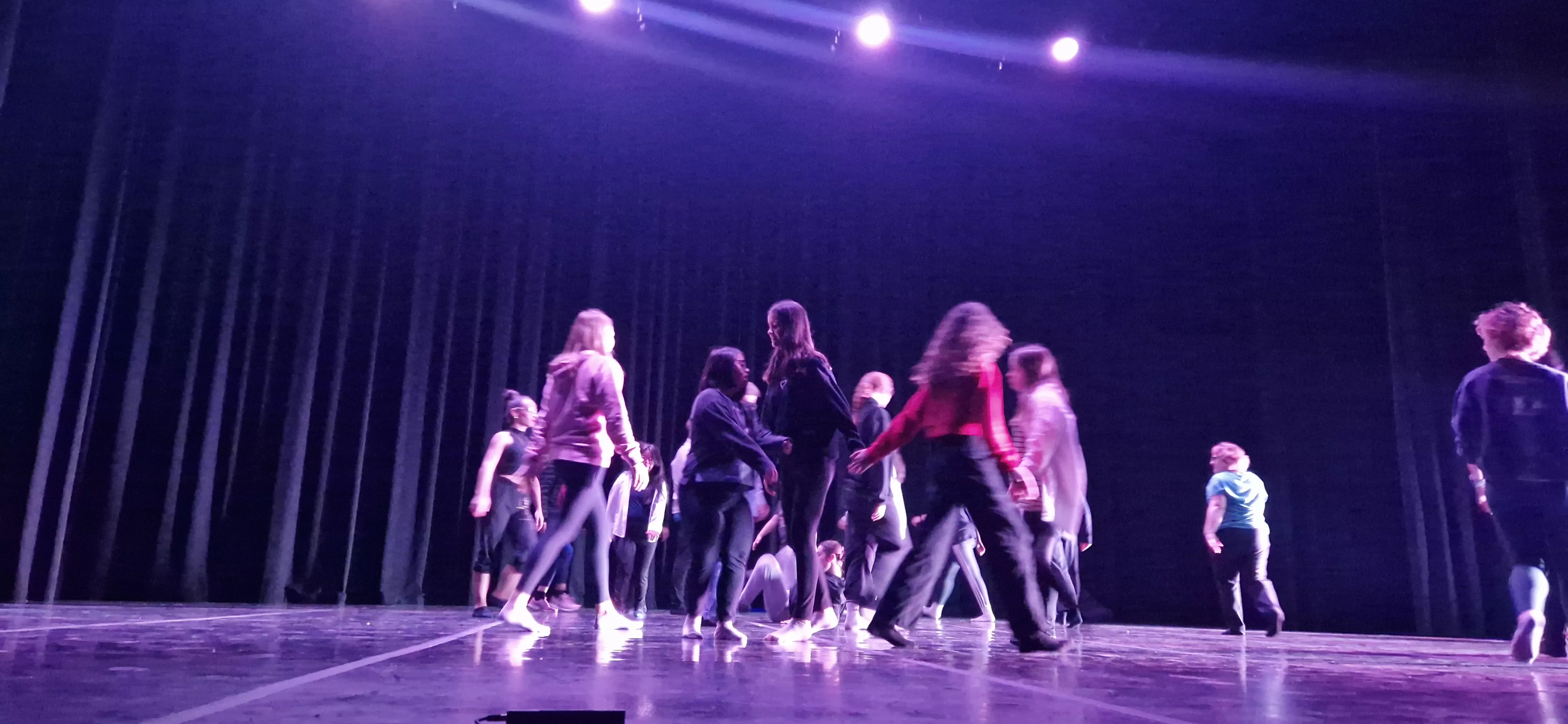 Taller del Grupo de Música y Baile de Down Huesca previo al Cosmos Festival. Foto Myriam Martínez 