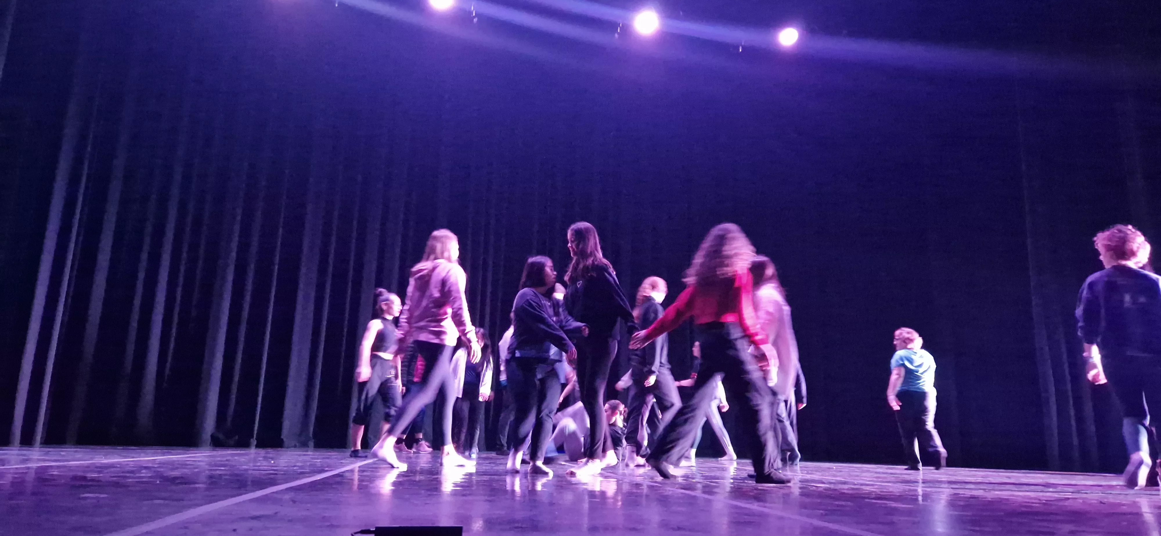 Taller del Grupo de Música y Baile de Down Huesca previo al Cosmos Festival. Foto Myriam Martínez 