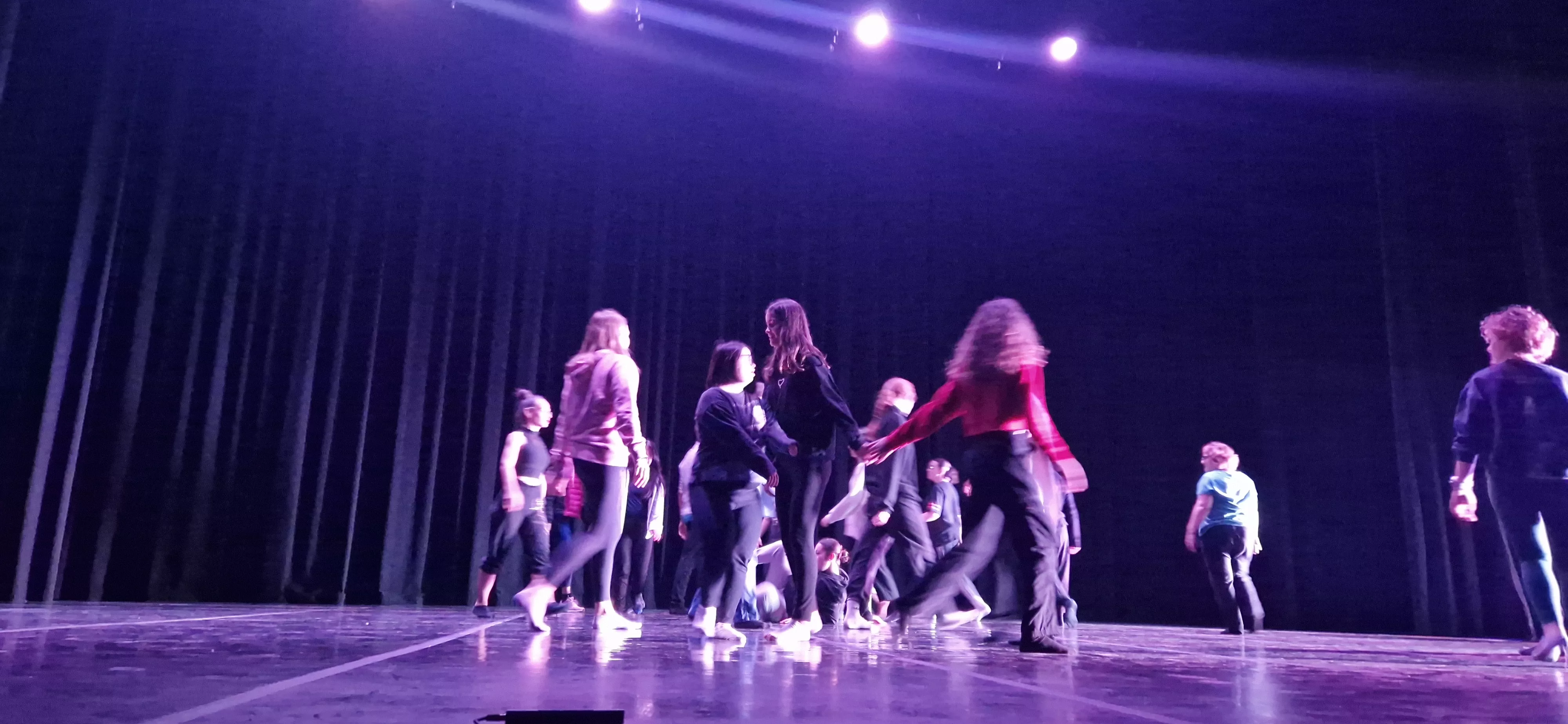 Taller del Grupo de Música y Baile de Down Huesca previo al Cosmos Festival. Foto Myriam Martínez 