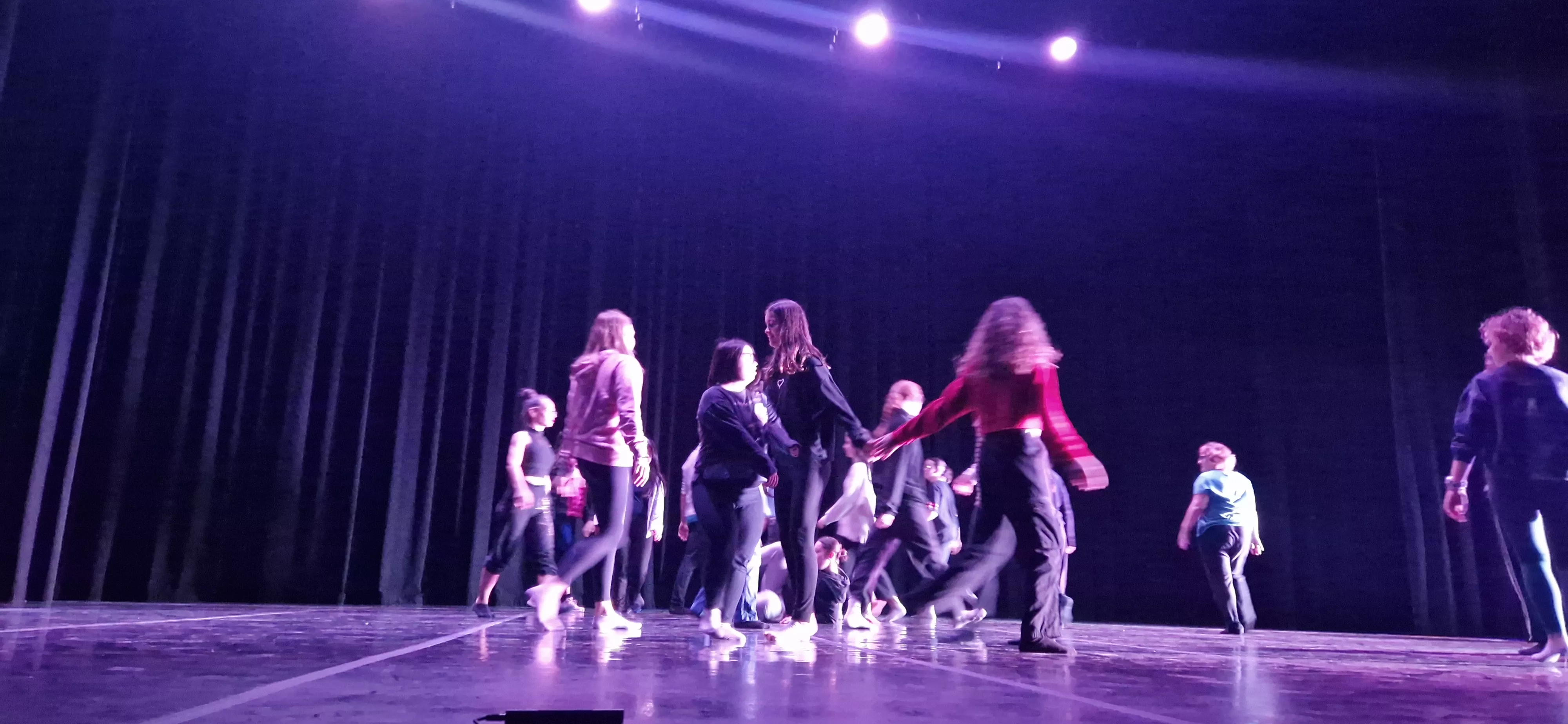 Taller del Grupo de Música y Baile de Down Huesca previo al Cosmos Festival. Foto Myriam Martínez 