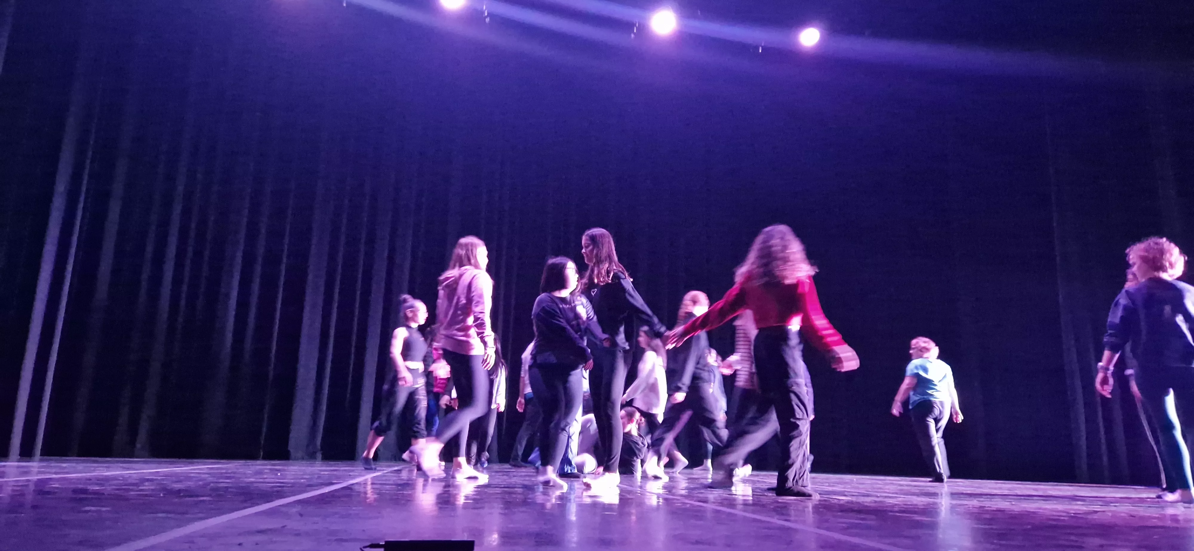 Taller del Grupo de Música y Baile de Down Huesca previo al Cosmos Festival. Foto Myriam Martínez 