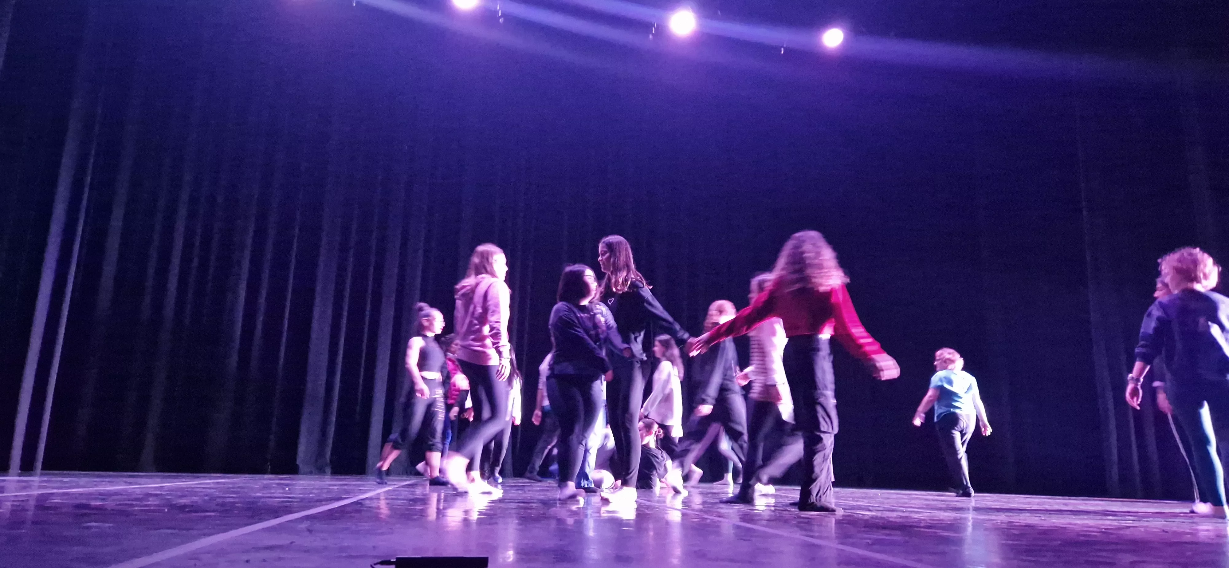 Taller del Grupo de Música y Baile de Down Huesca previo al Cosmos Festival. Foto Myriam Martínez 