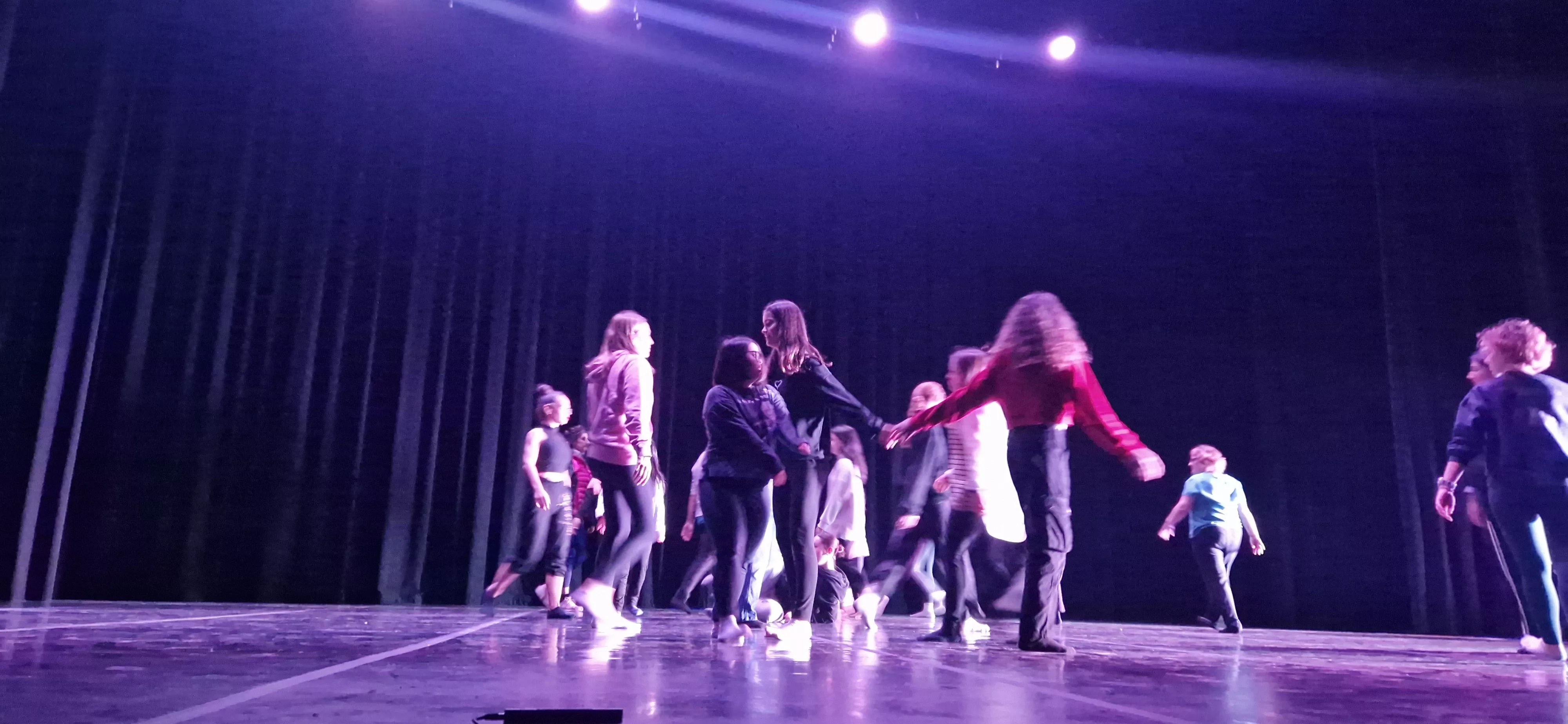 Taller del Grupo de Música y Baile de Down Huesca previo al Cosmos Festival. Foto Myriam Martínez 