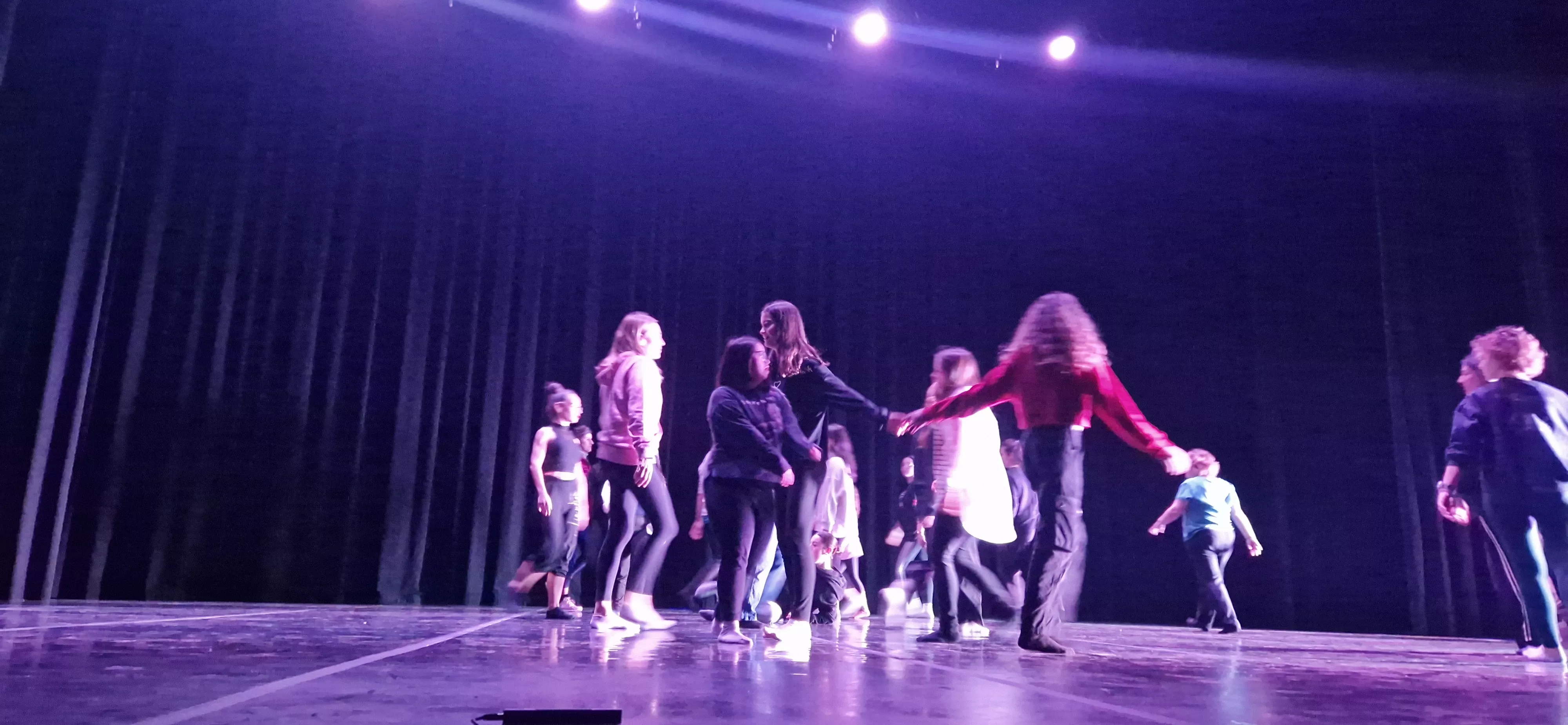 Taller del Grupo de Música y Baile de Down Huesca previo al Cosmos Festival. Foto Myriam Martínez 