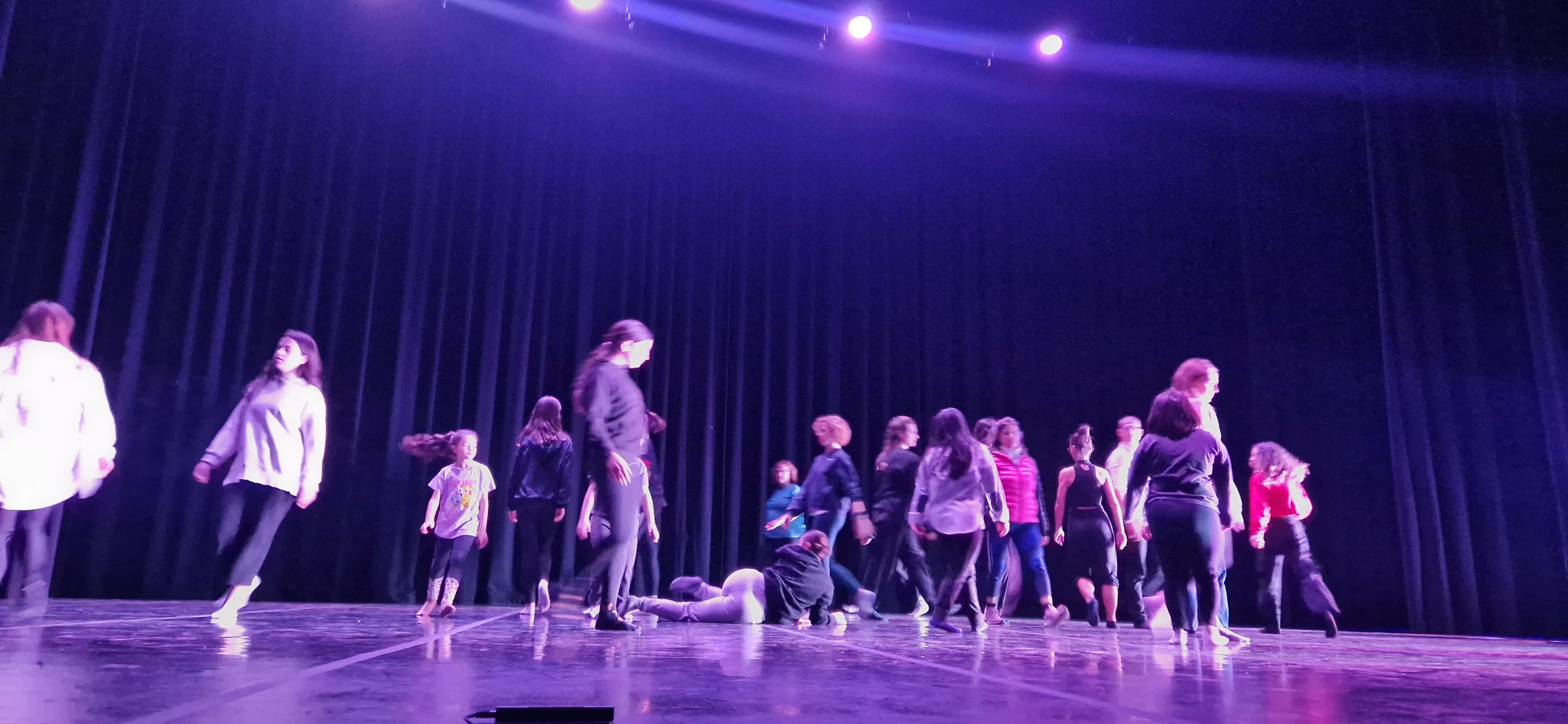 Taller del Grupo de Música y Baile de Down Huesca previo al Cosmos Festival. Foto Myriam Martínez 