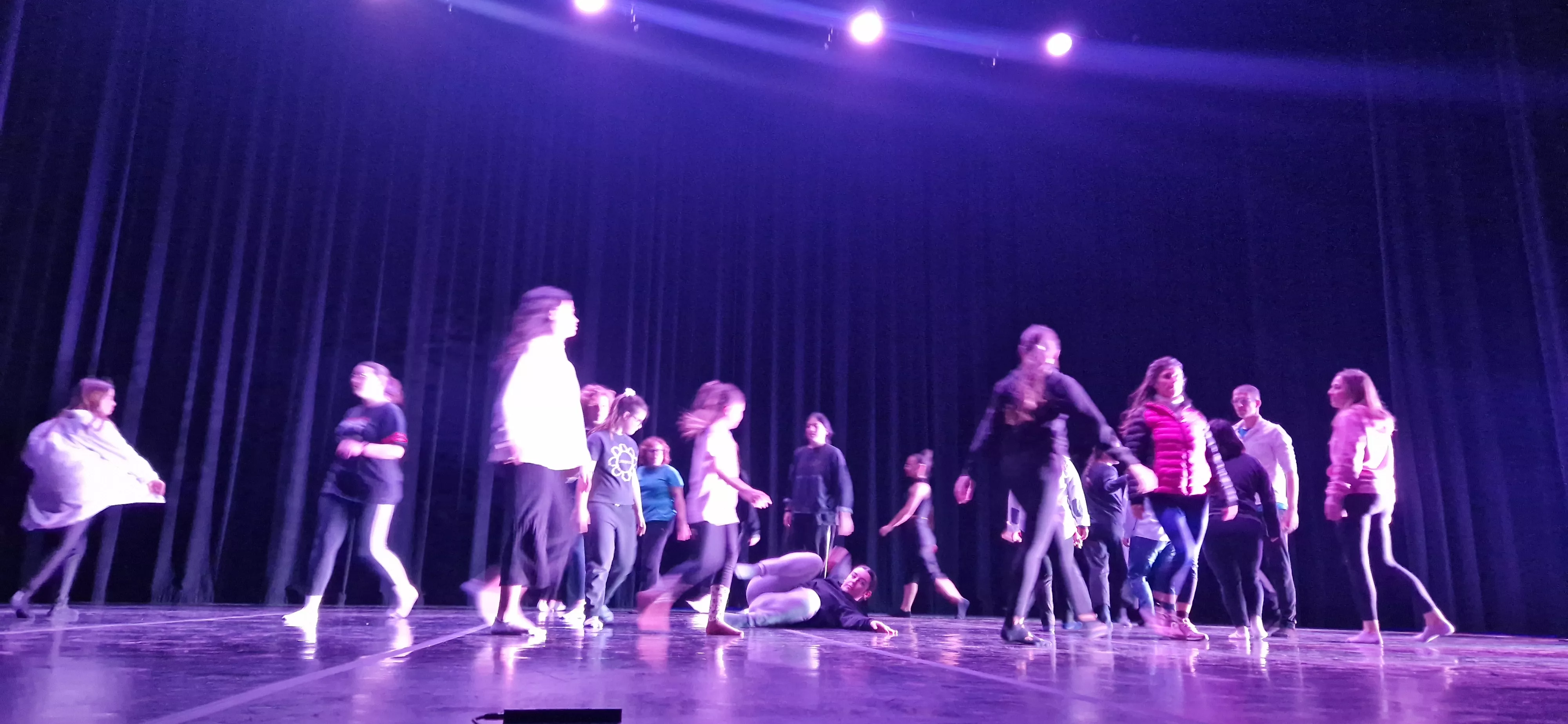 Taller del Grupo de Música y Baile de Down Huesca previo al Cosmos Festival. Foto Myriam Martínez 