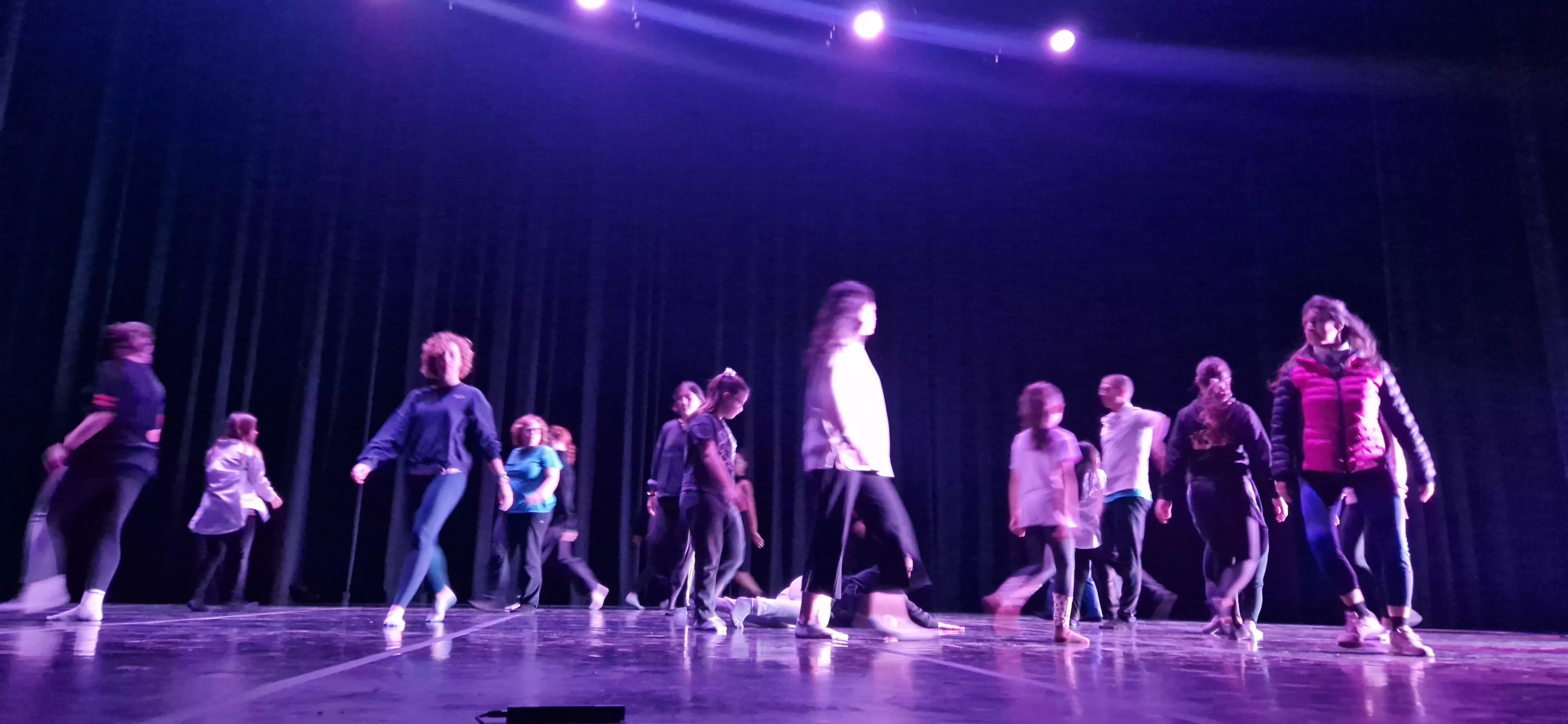 Taller del Grupo de Música y Baile de Down Huesca previo al Cosmos Festival. Foto Myriam Martínez 