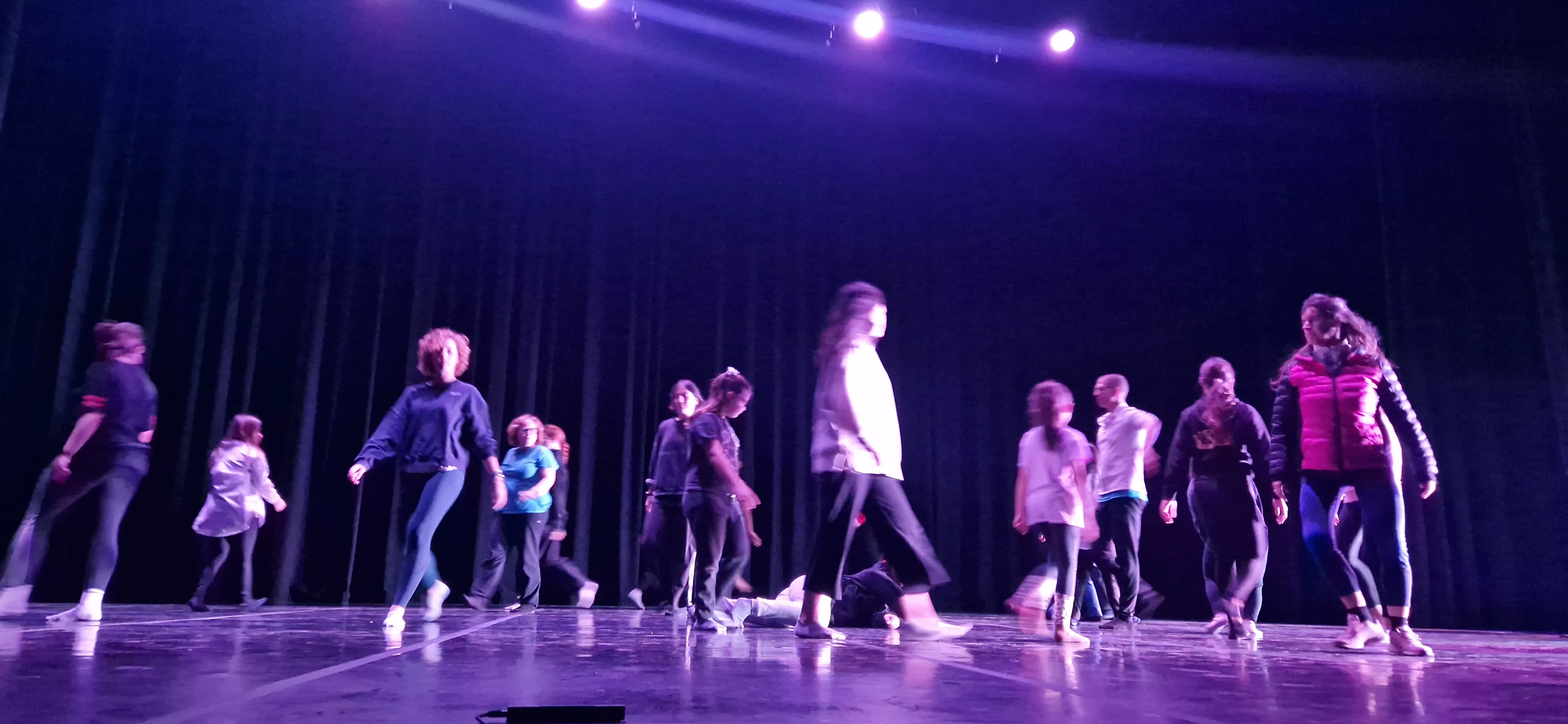 Taller del Grupo de Música y Baile de Down Huesca previo al Cosmos Festival. Foto Myriam Martínez 