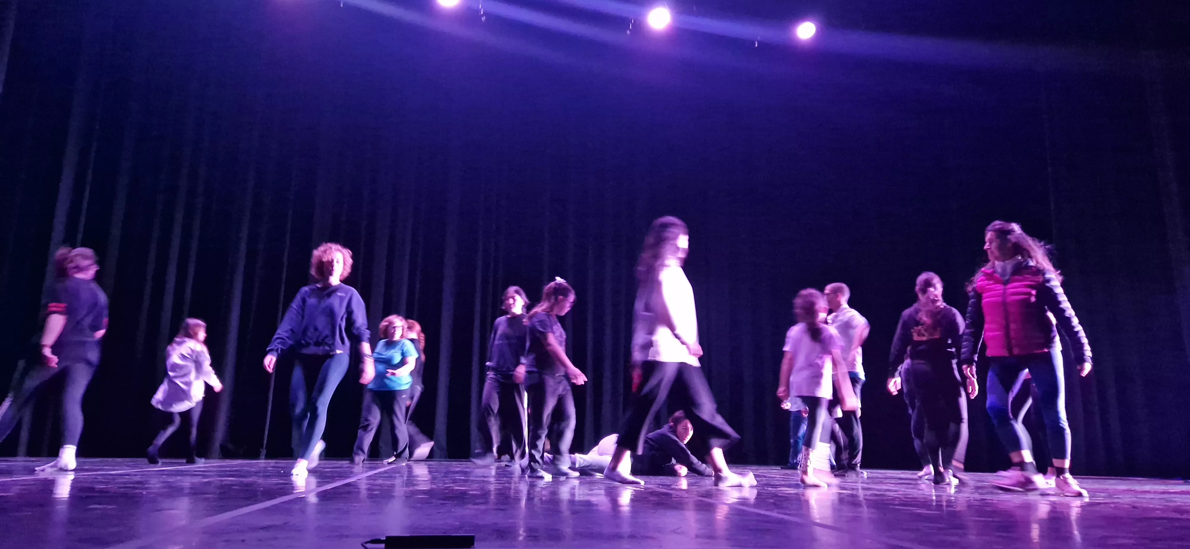 Taller del Grupo de Música y Baile de Down Huesca previo al Cosmos Festival. Foto Myriam Martínez 