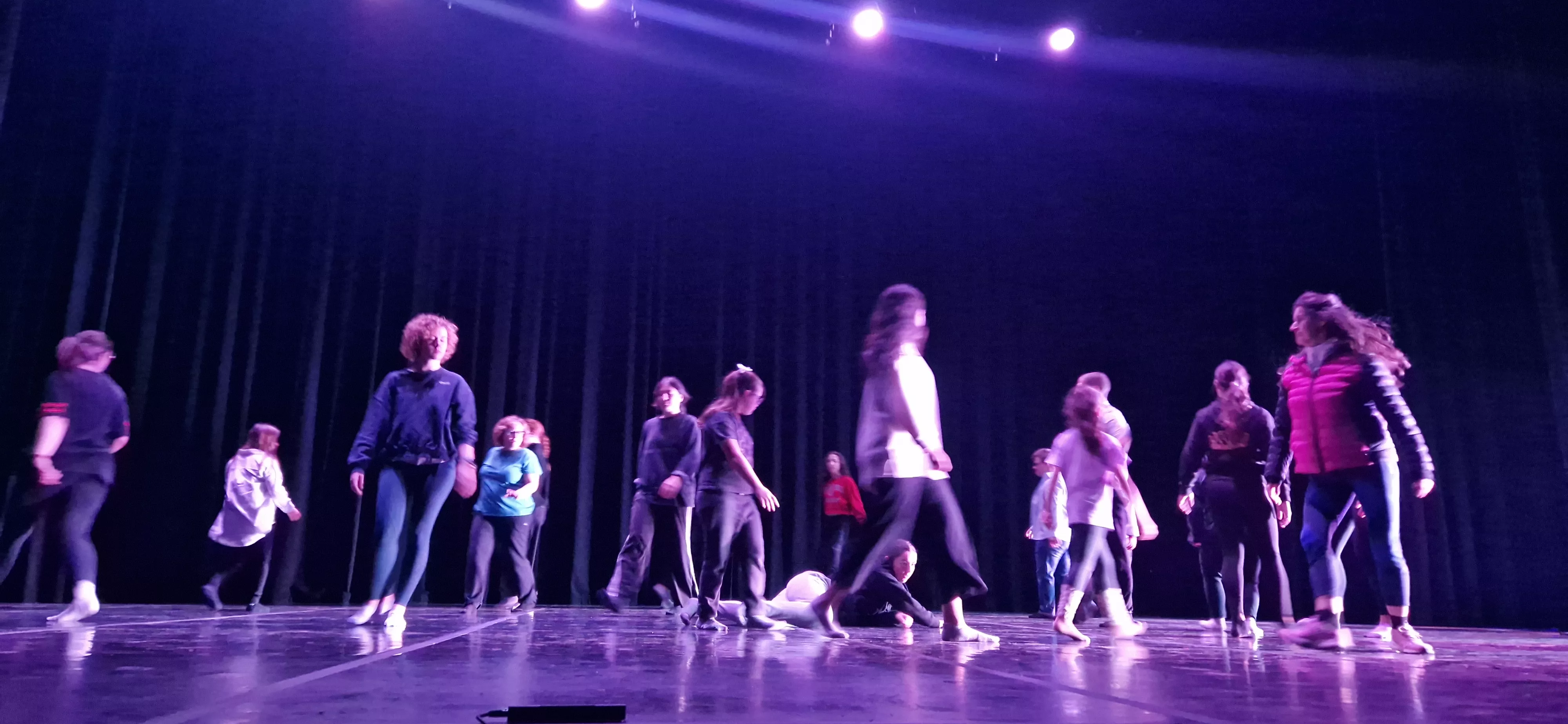 Taller del Grupo de Música y Baile de Down Huesca previo al Cosmos Festival. Foto Myriam Martínez 