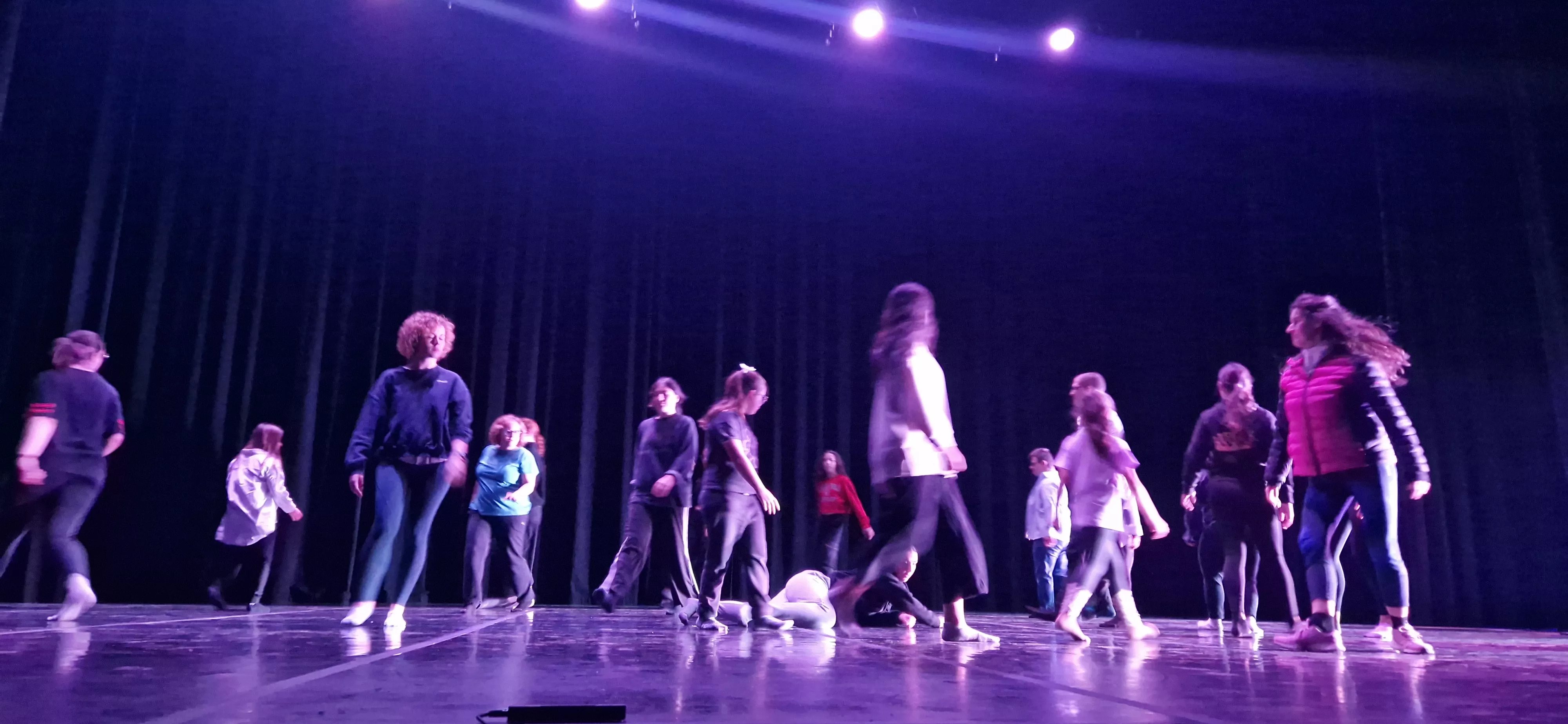 Taller del Grupo de Música y Baile de Down Huesca previo al Cosmos Festival. Foto Myriam Martínez 