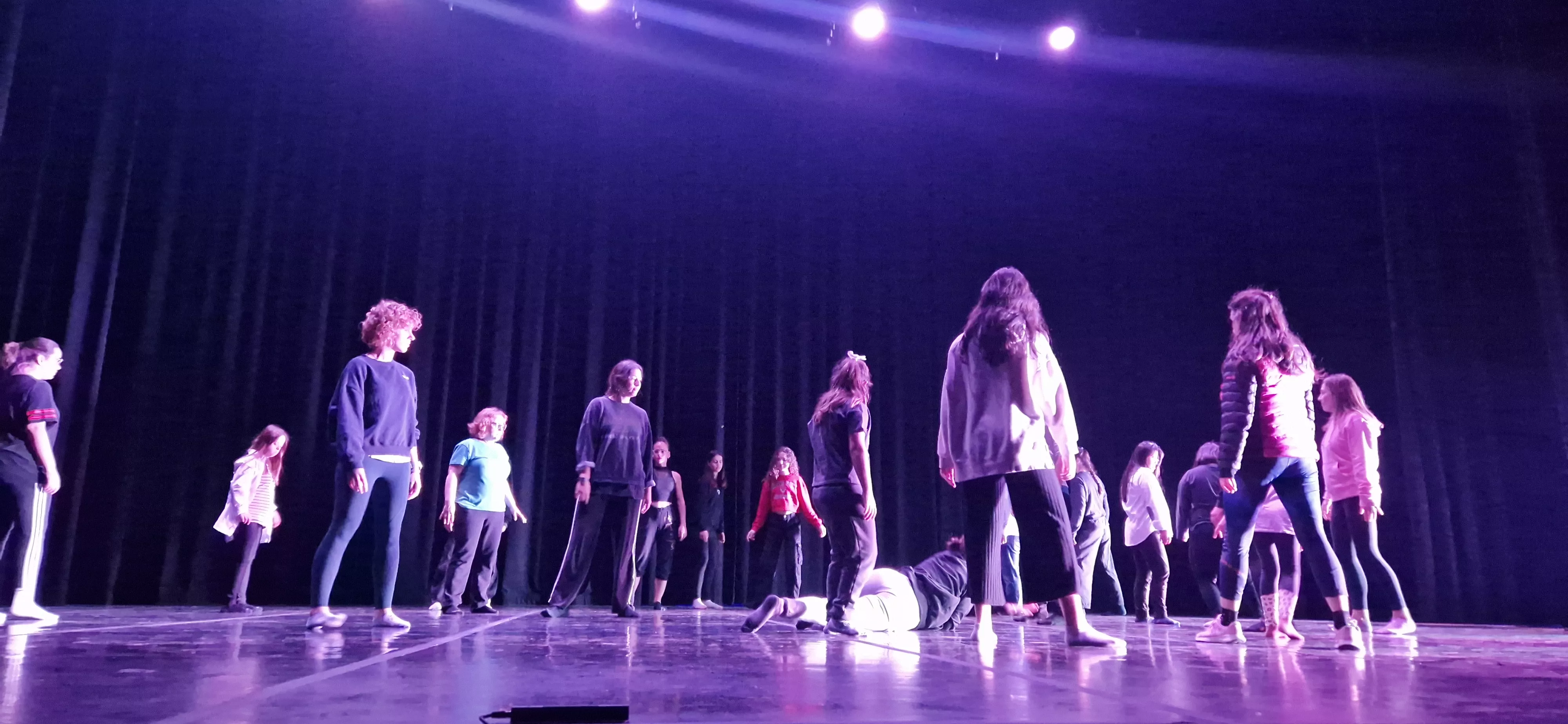 Taller del Grupo de Música y Baile de Down Huesca previo al Cosmos Festival. Foto Myriam Martínez 