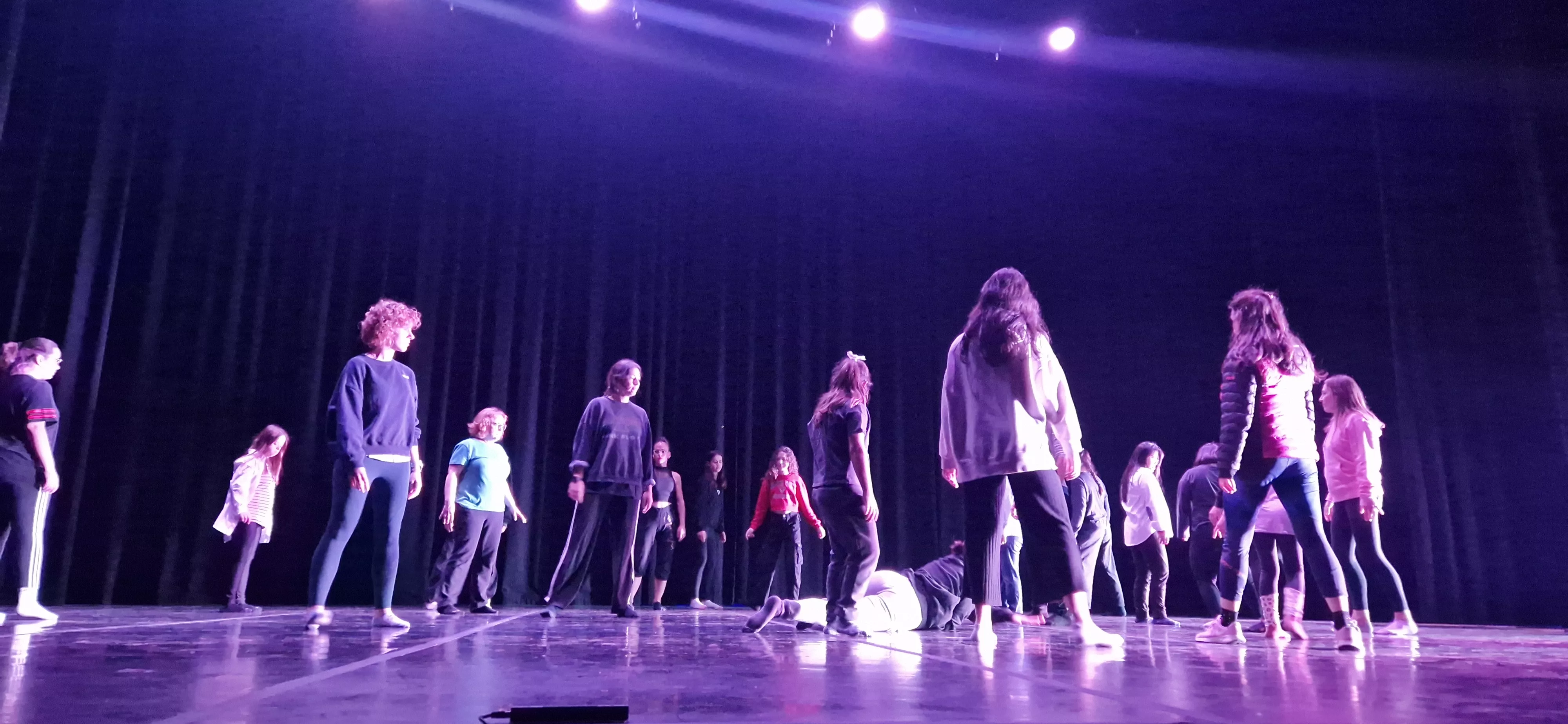 Taller del Grupo de Música y Baile de Down Huesca previo al Cosmos Festival. Foto Myriam Martínez 